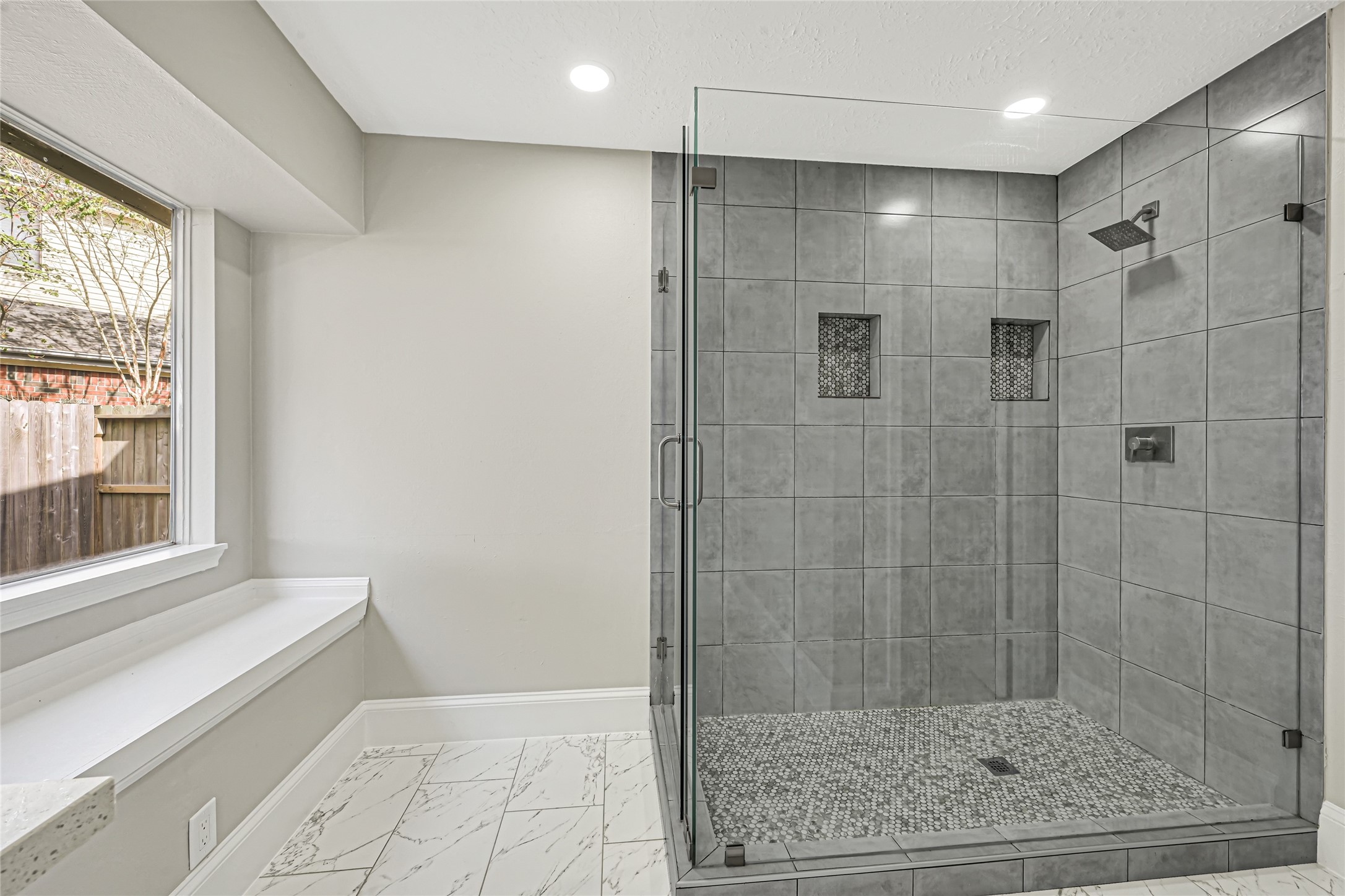 2506 Walnut Grove Court Property Photo 17