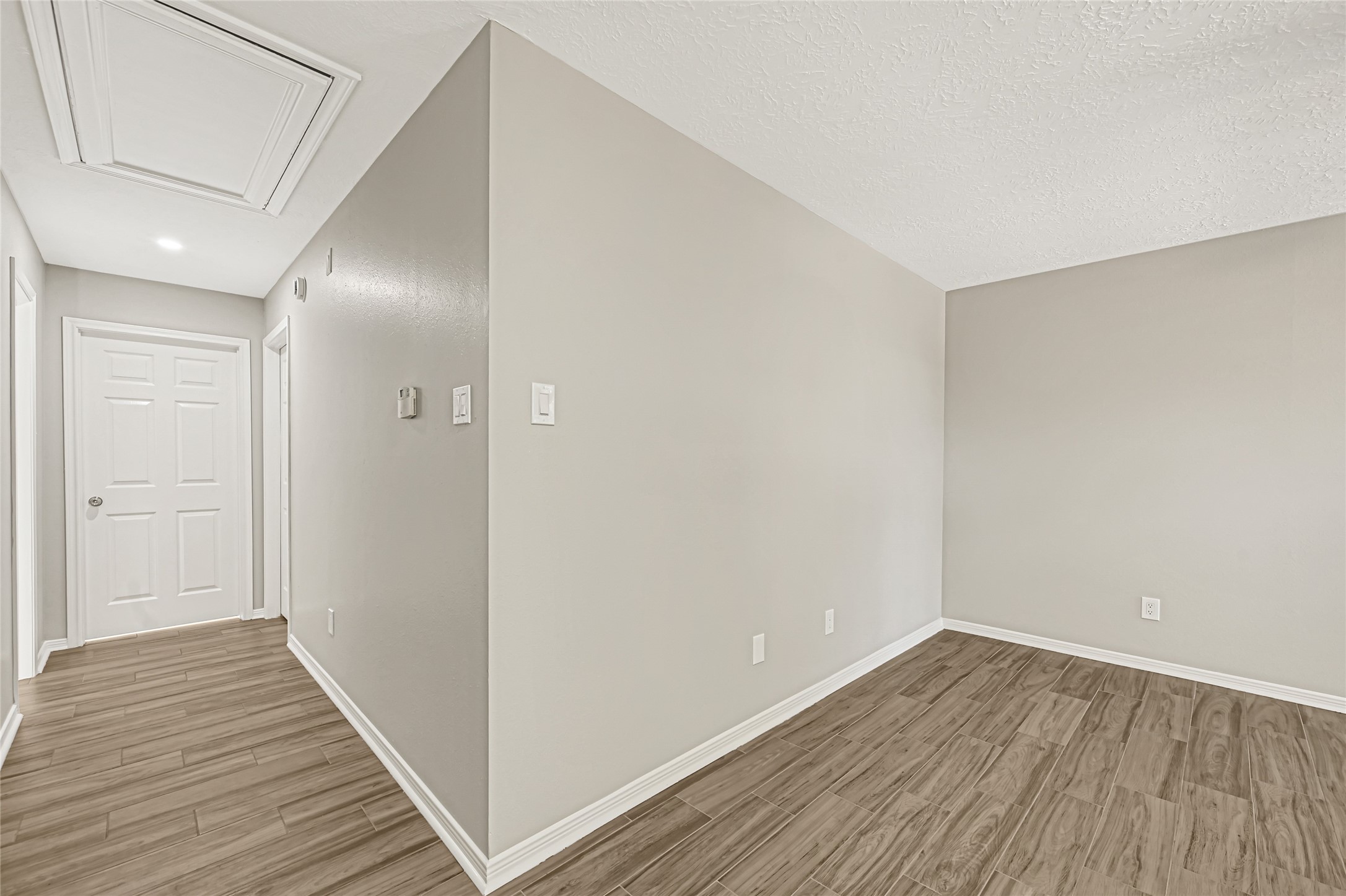 2506 Walnut Grove Court Property Photo 20