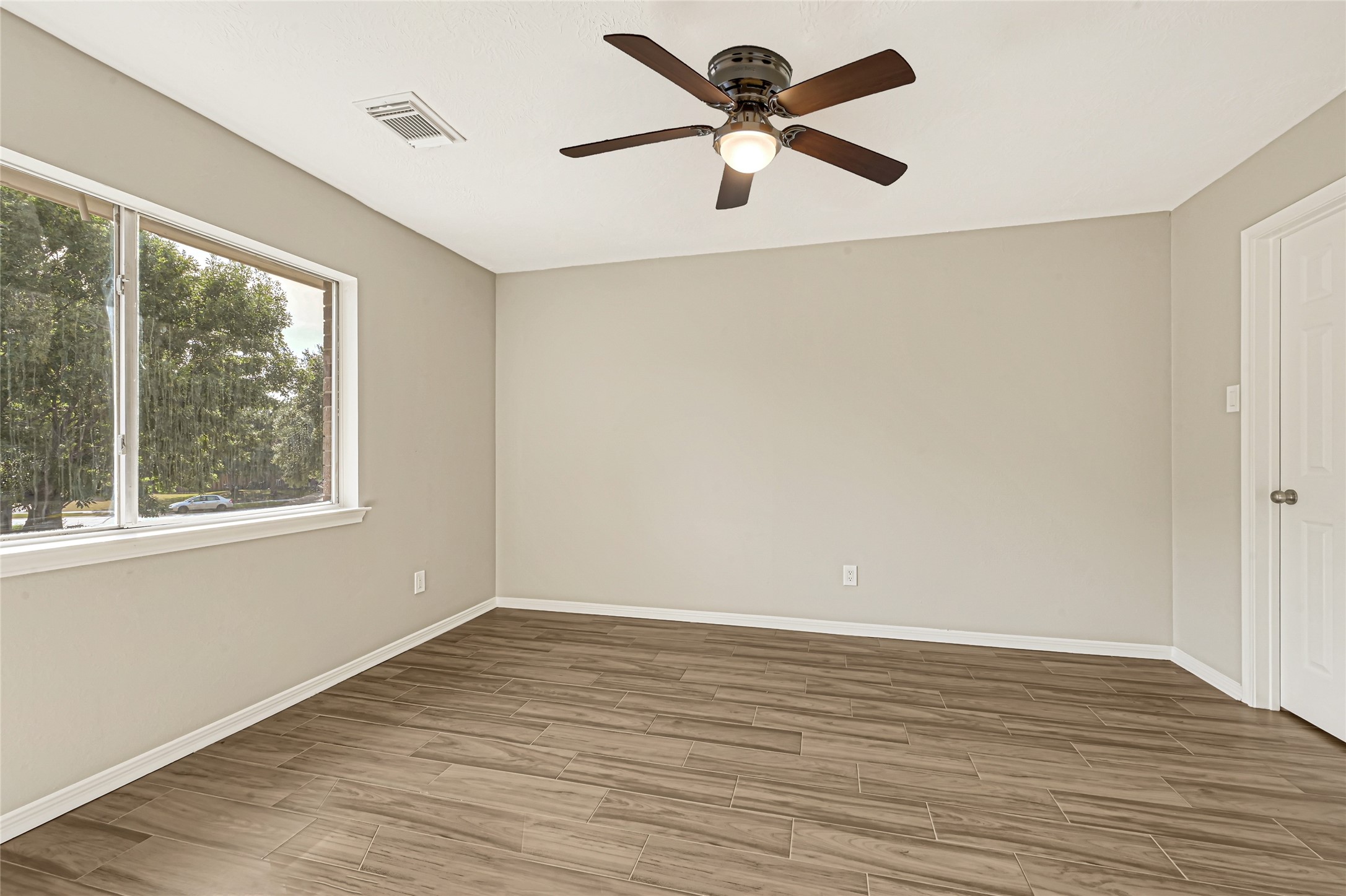 2506 Walnut Grove Court Property Photo 24
