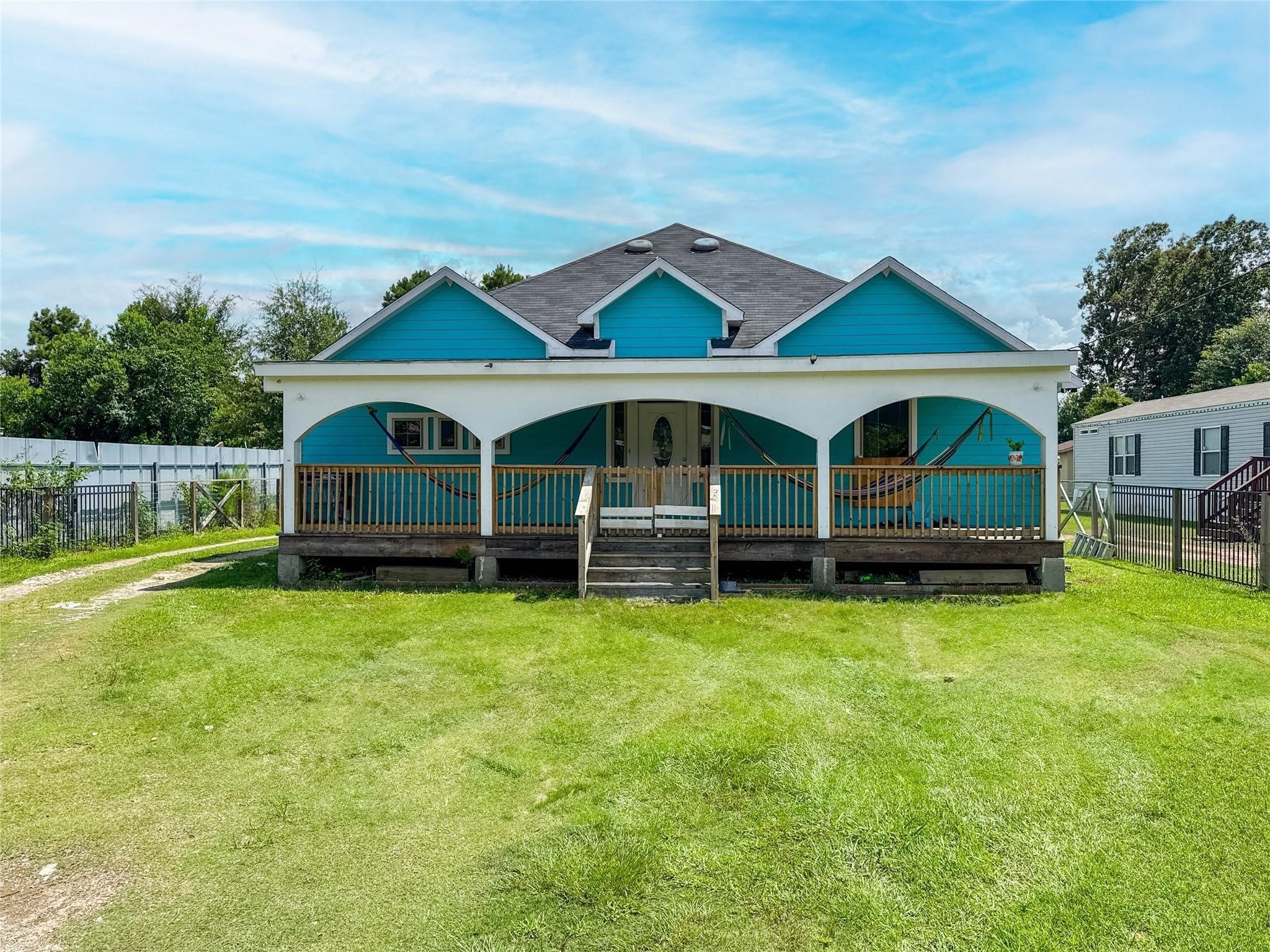 1060 County Road 5021 Property Photo 1