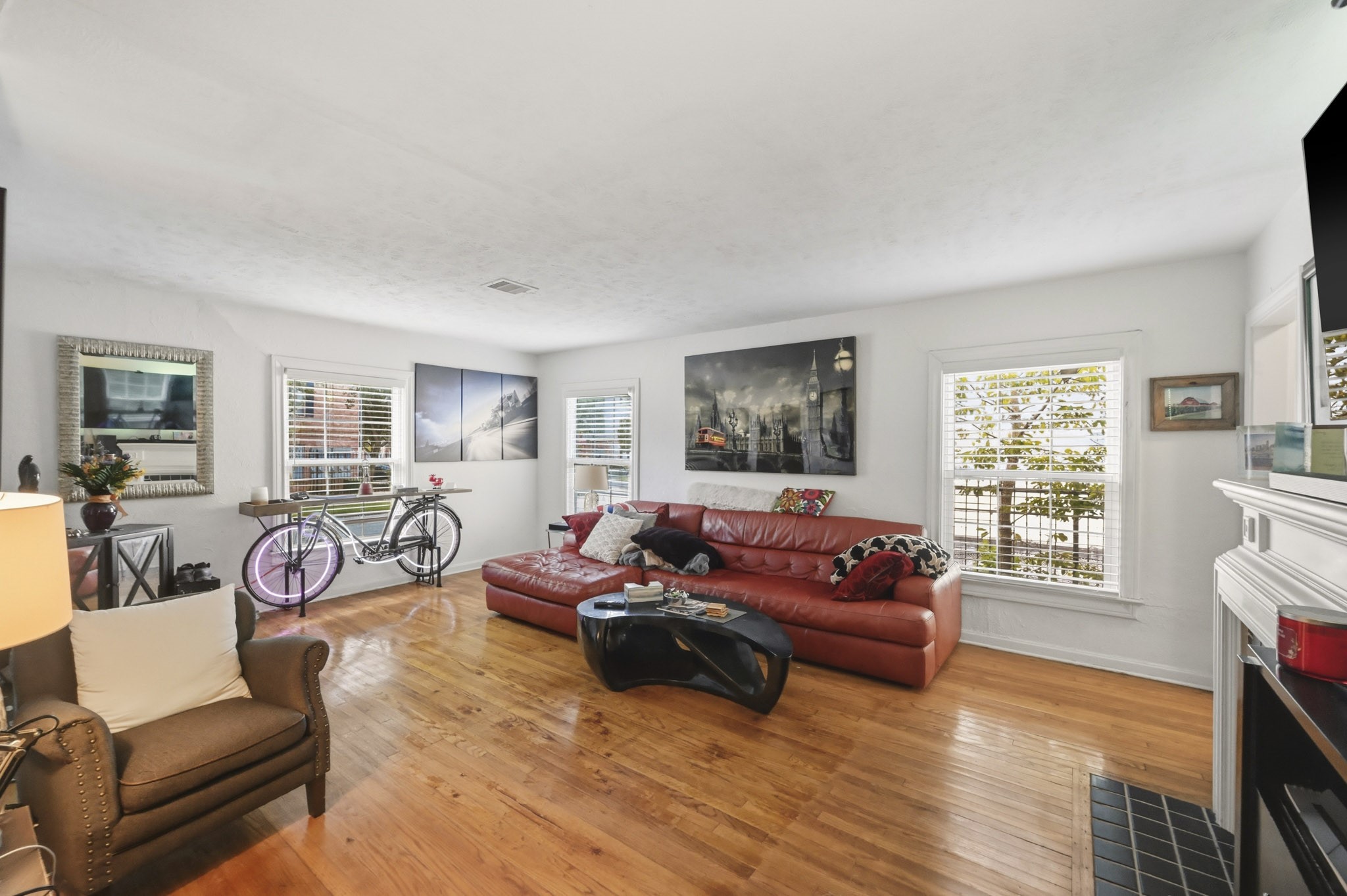 3143 Prospect Street Property Photo 5