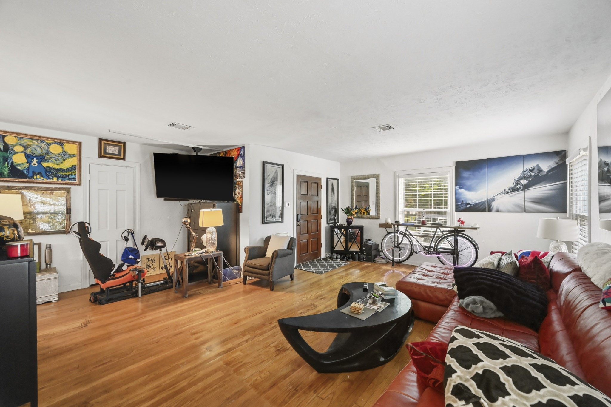 3143 Prospect Street Property Photo 6