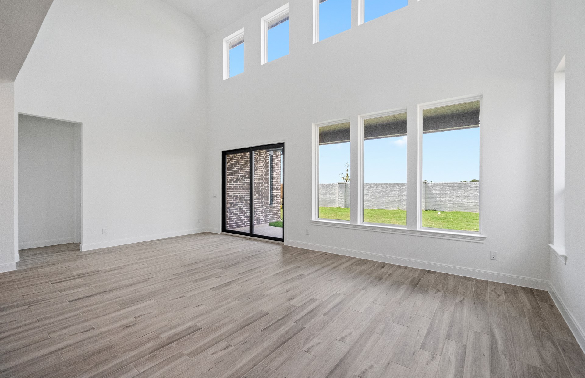 6106 Lush Pasture Lane Property Photo 8