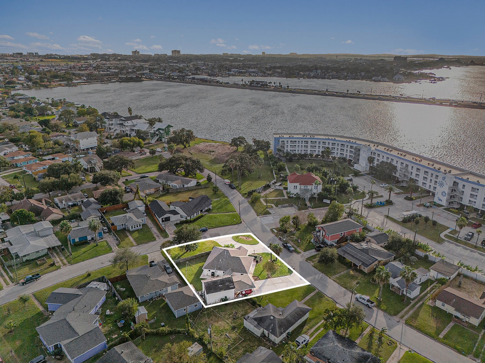 1310 Bayou Shore Drive Property Photo 1