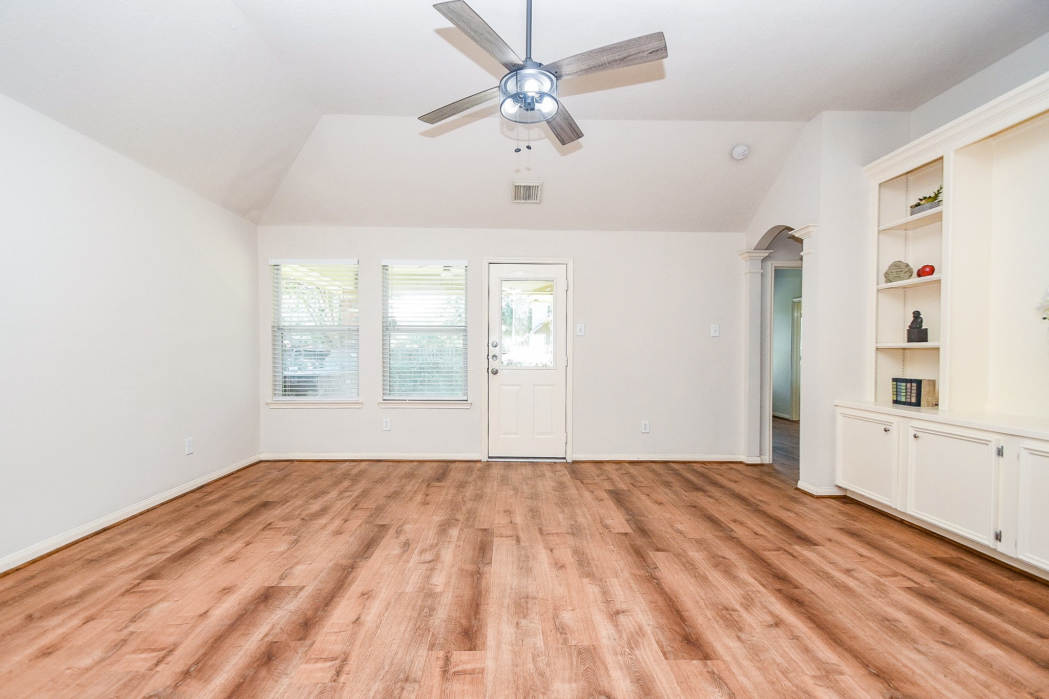 6030 Wildbriar Lane Property Photo 14