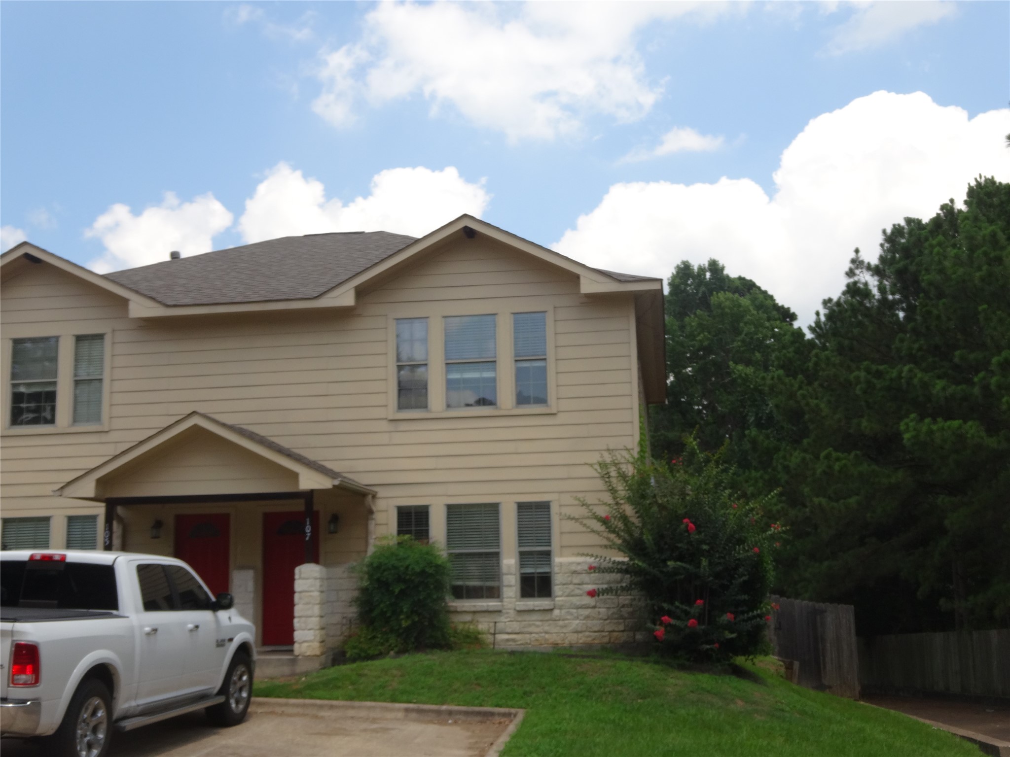 107 Yegua Circle Property Photo 1