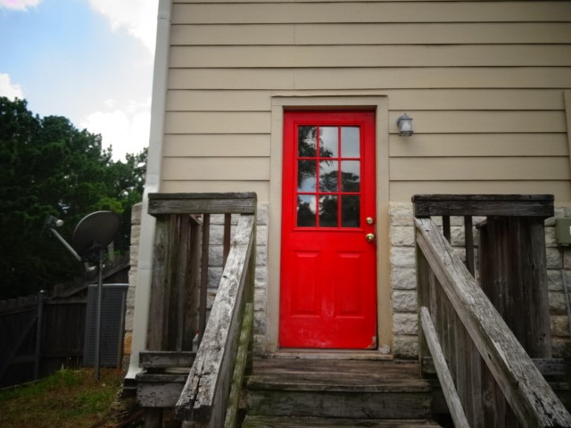 107 Yegua Circle Property Photo 11