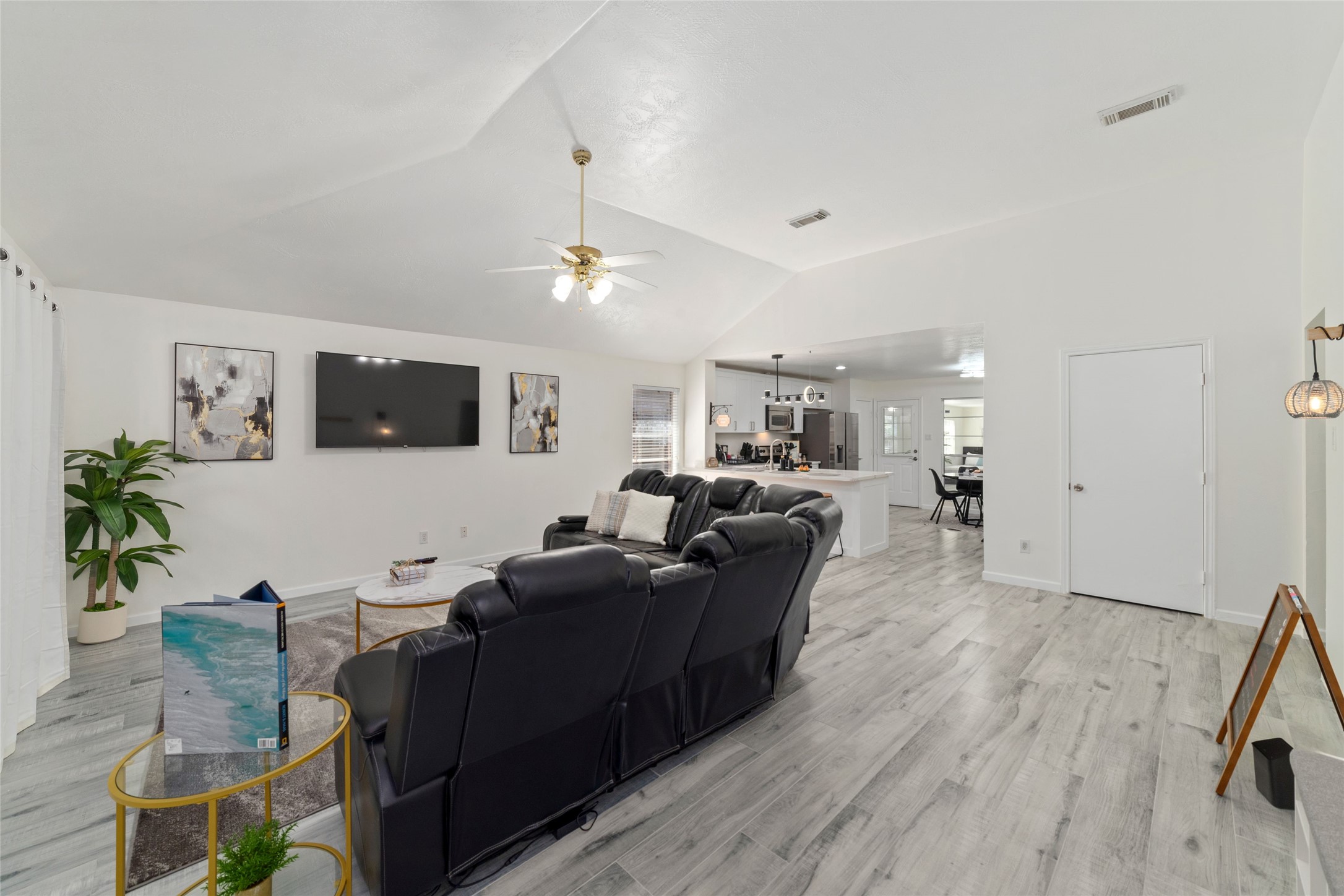 3511 Colleen Woods Circle Property Photo 14