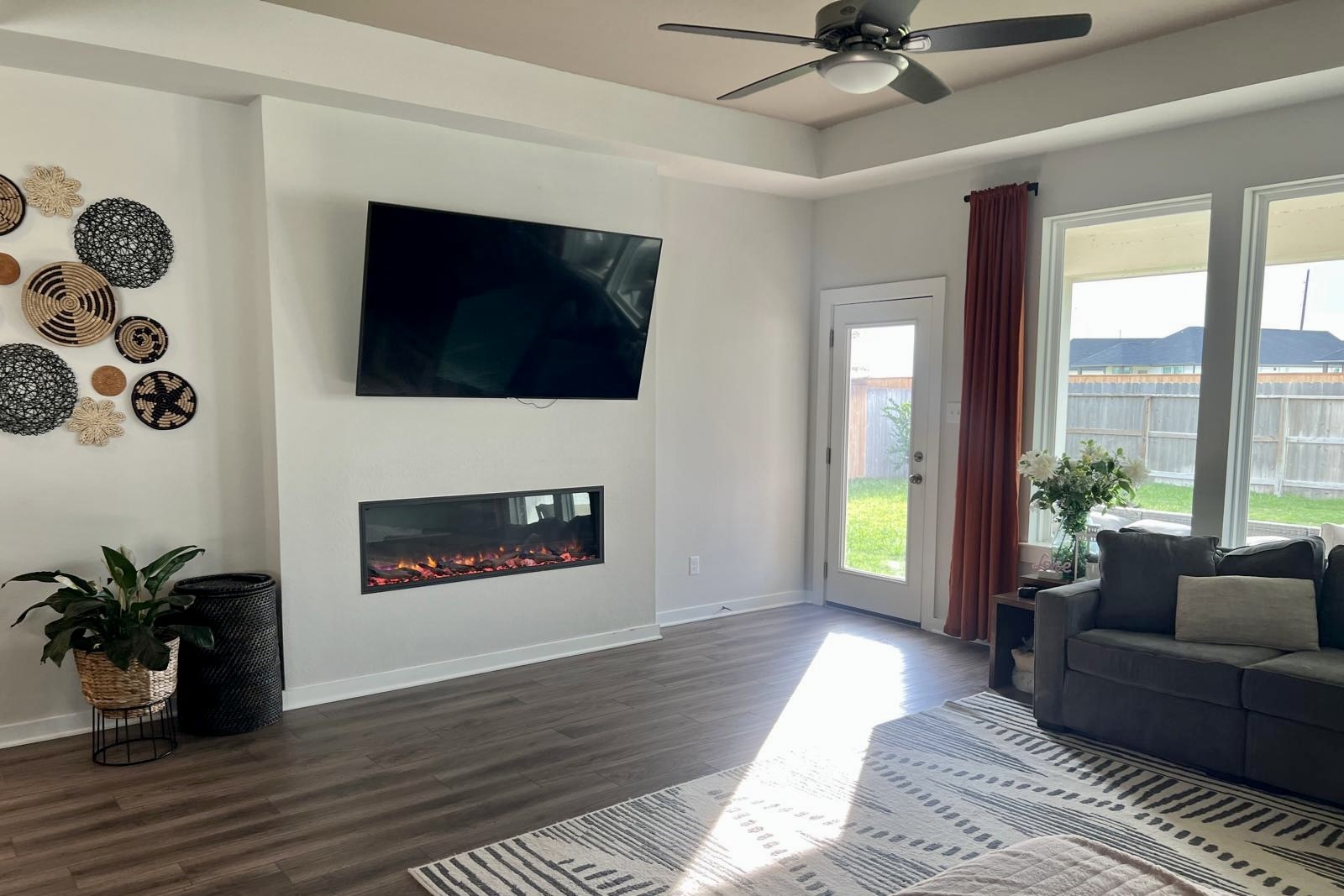 7511 Rainflower Field Drive Property Photo 6