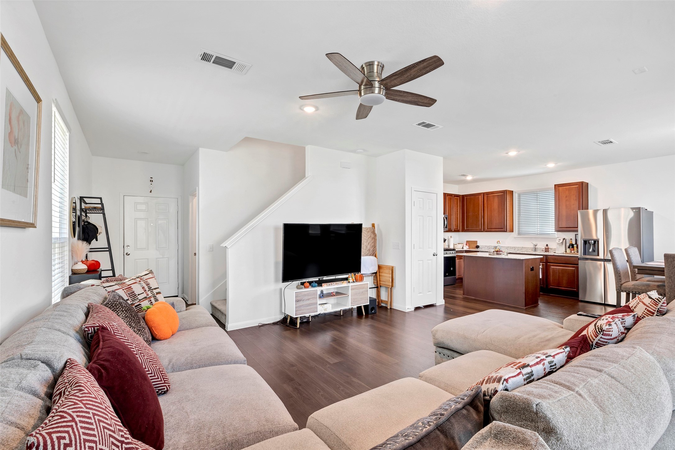 7319 Concorde Field Drive Property Photo 1
