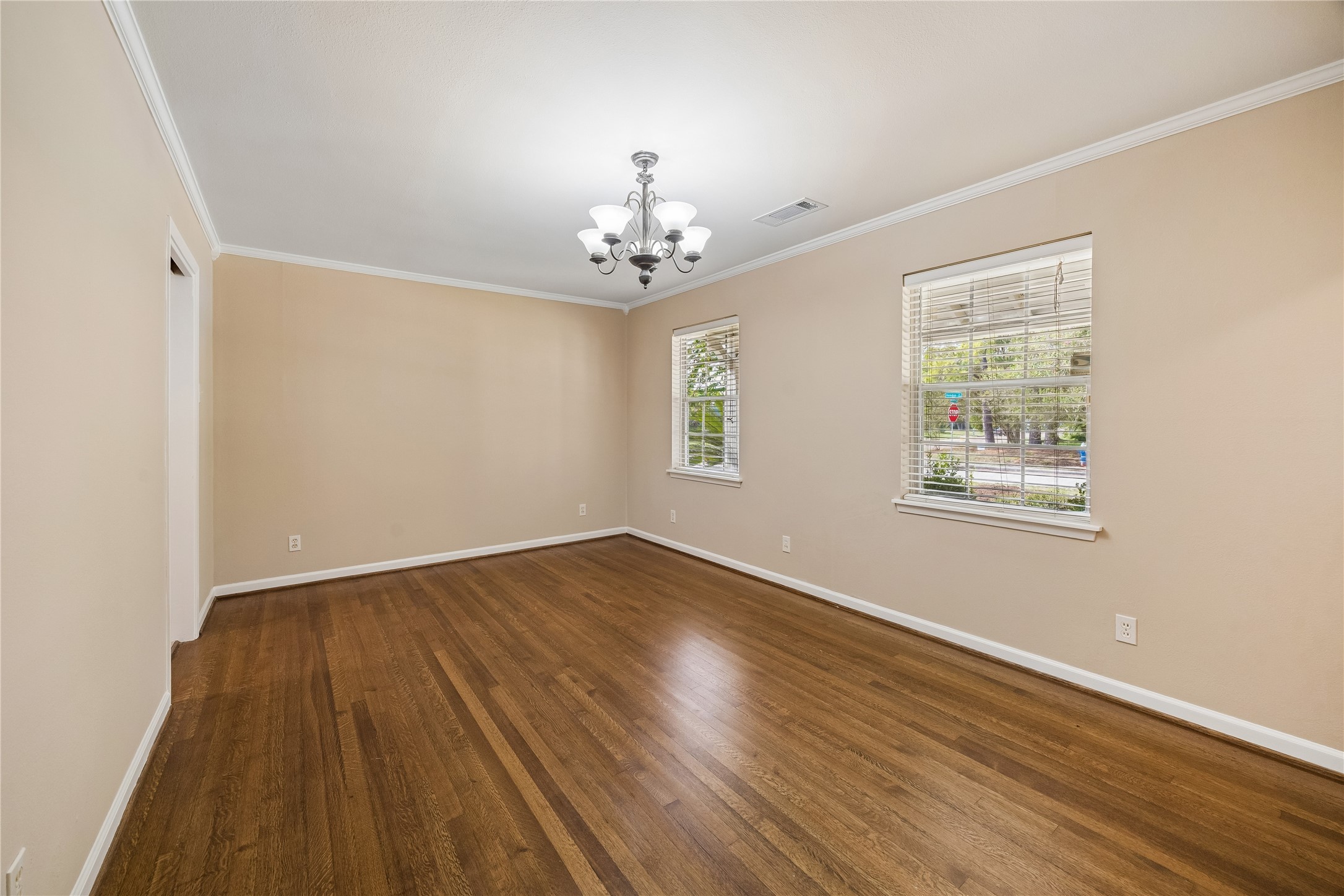 7135 Hendon Lane Property Photo 7