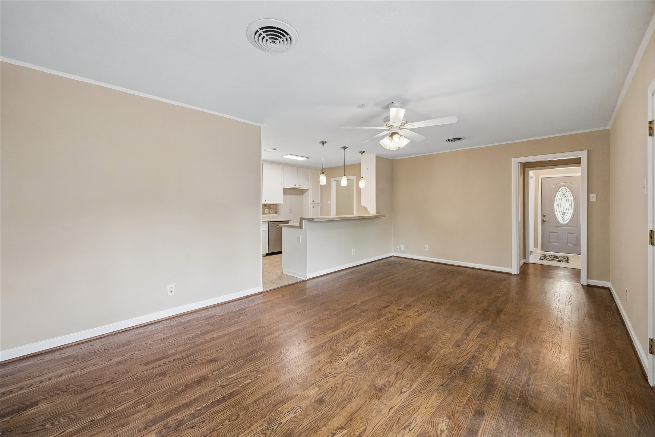 7135 Hendon Lane Property Photo 11