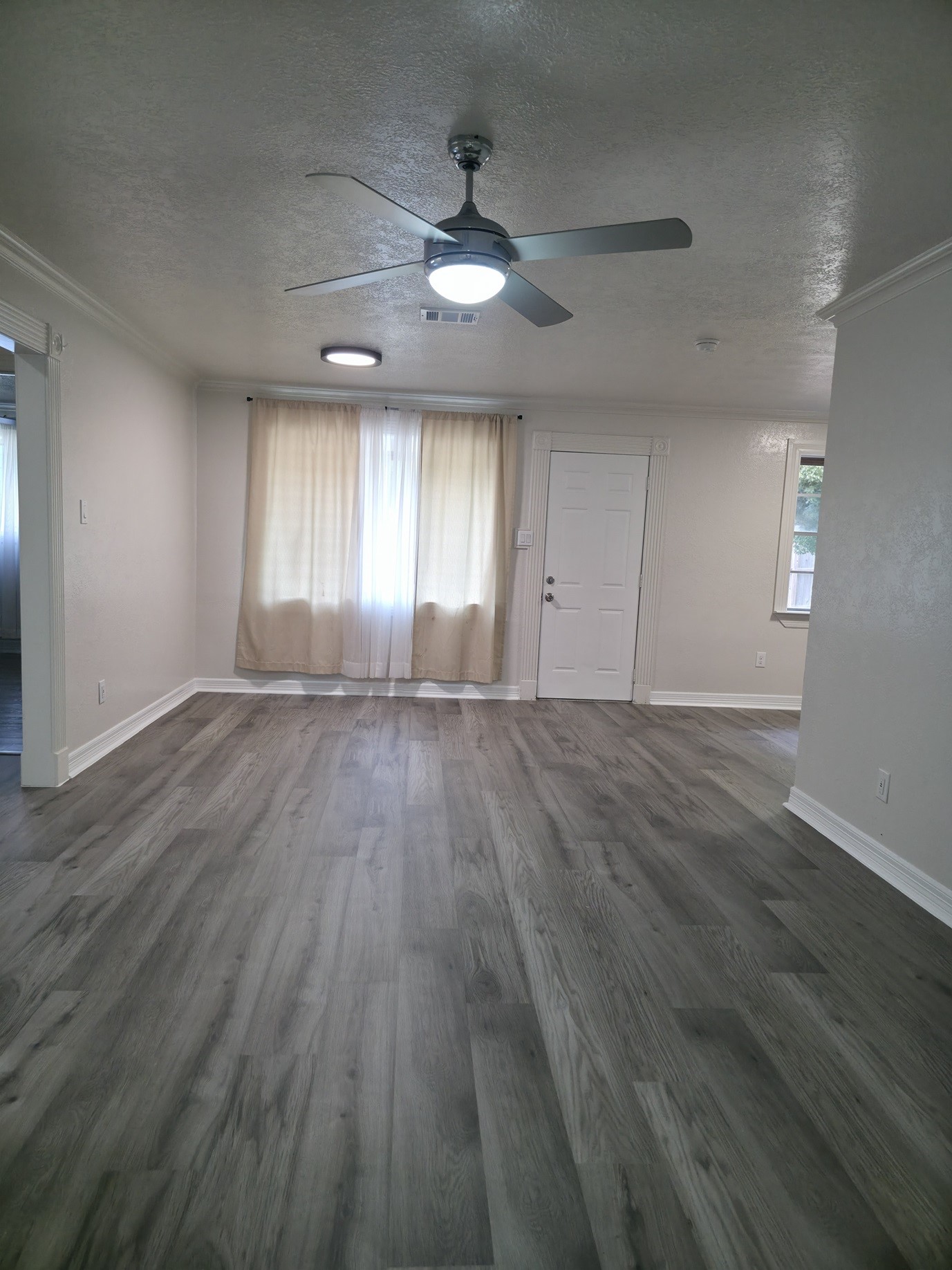 10239 Ella Falls Boulevard Property Photo 7