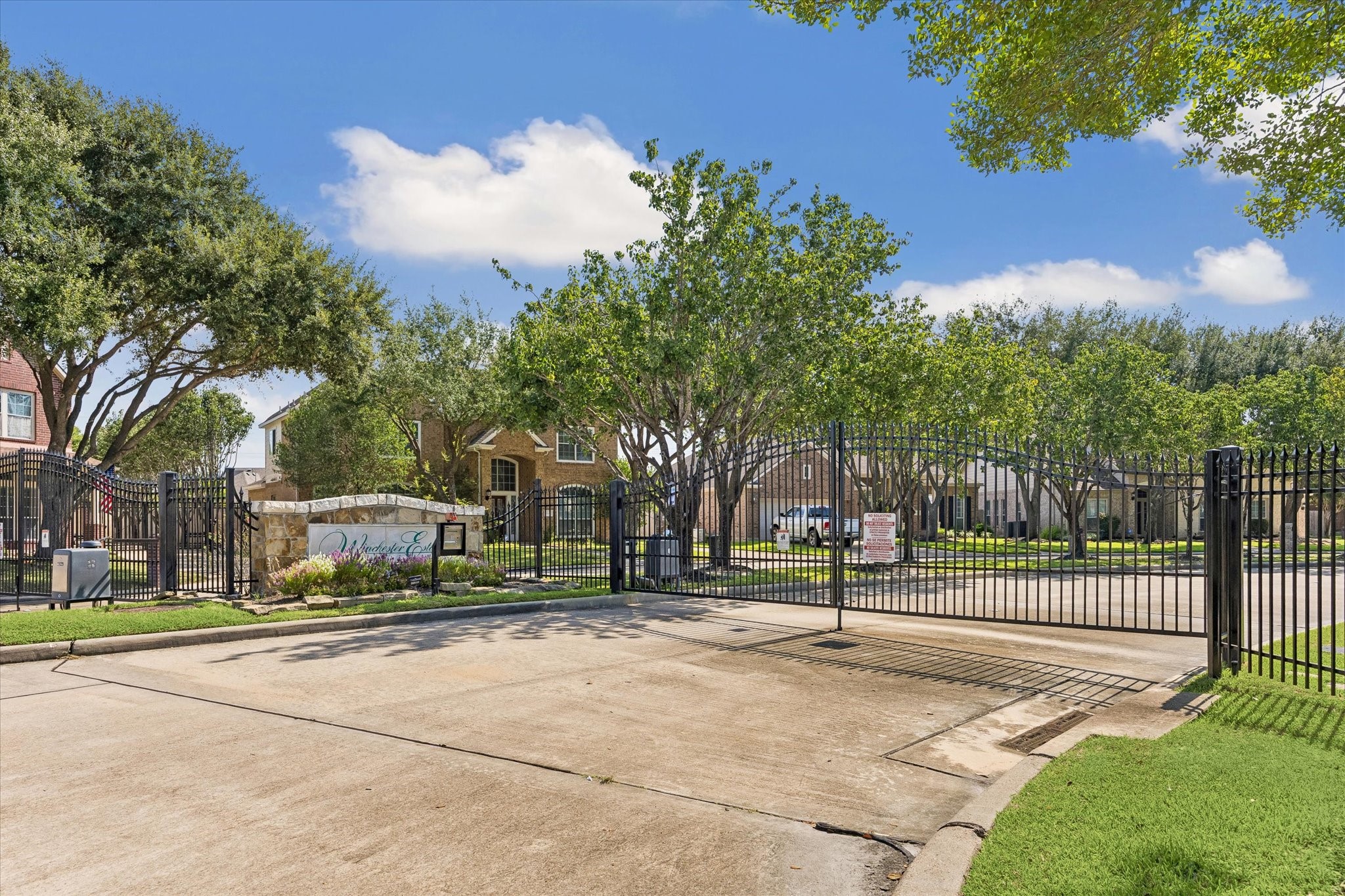 10743 Karter Court Property Photo 1