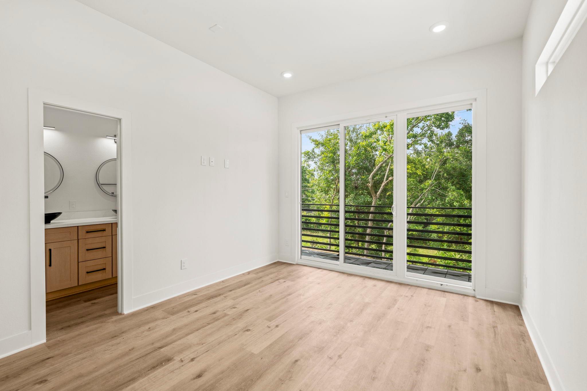 8011 Bowen Street # B, Houston Tx 77051 Property Photo 10