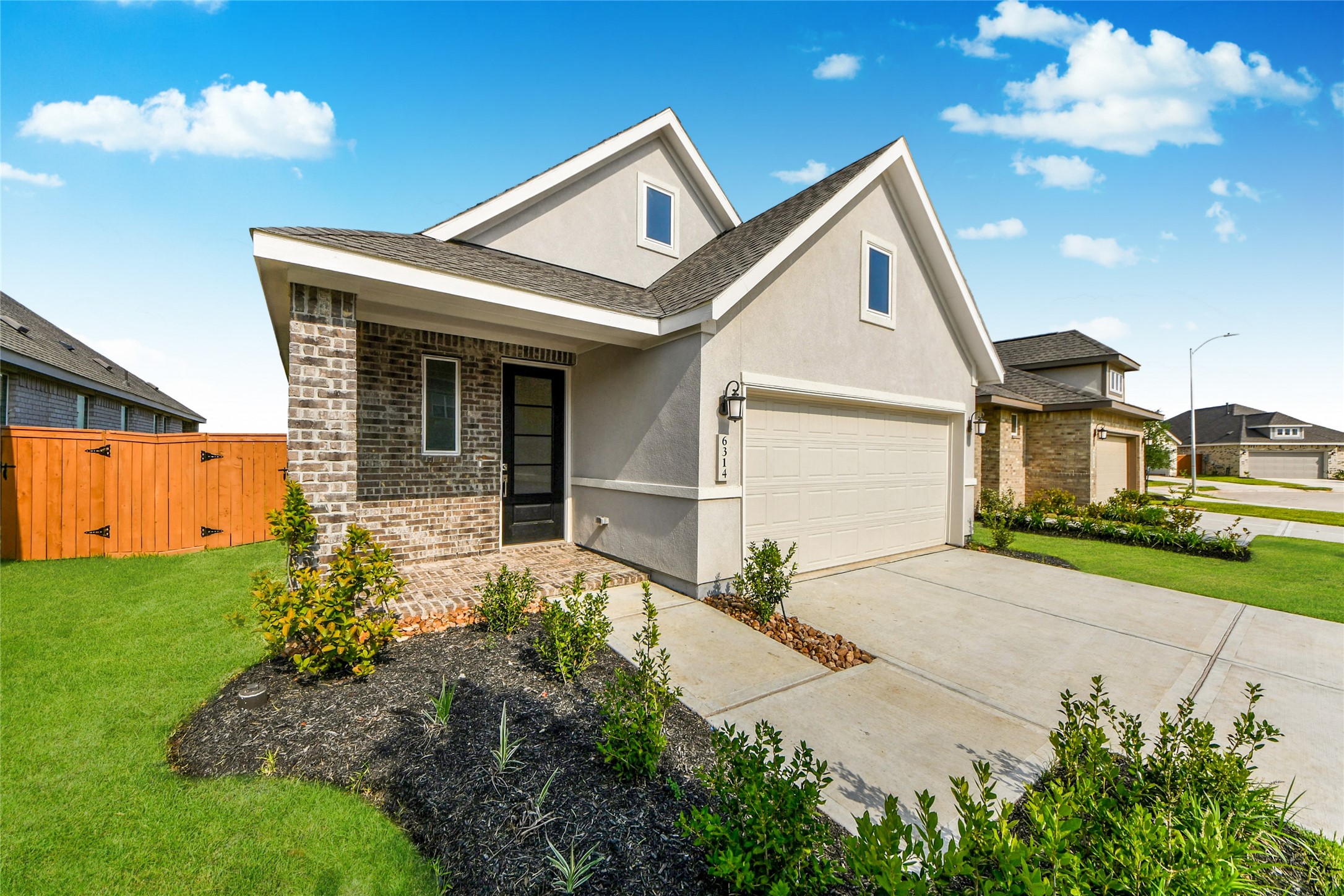 6314 Orchid Beach Drive Property Photo 4