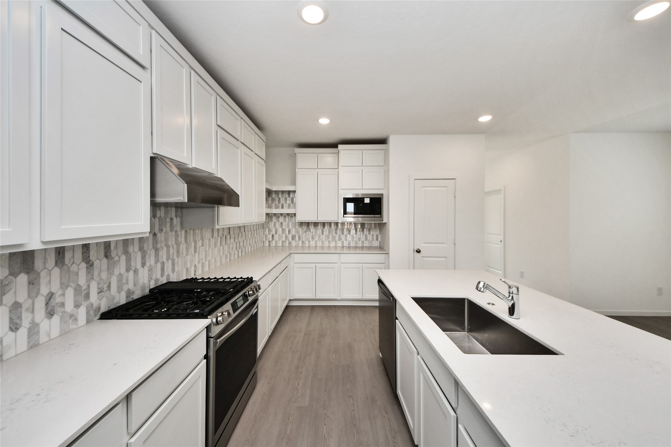 6314 Orchid Beach Drive Property Photo 7
