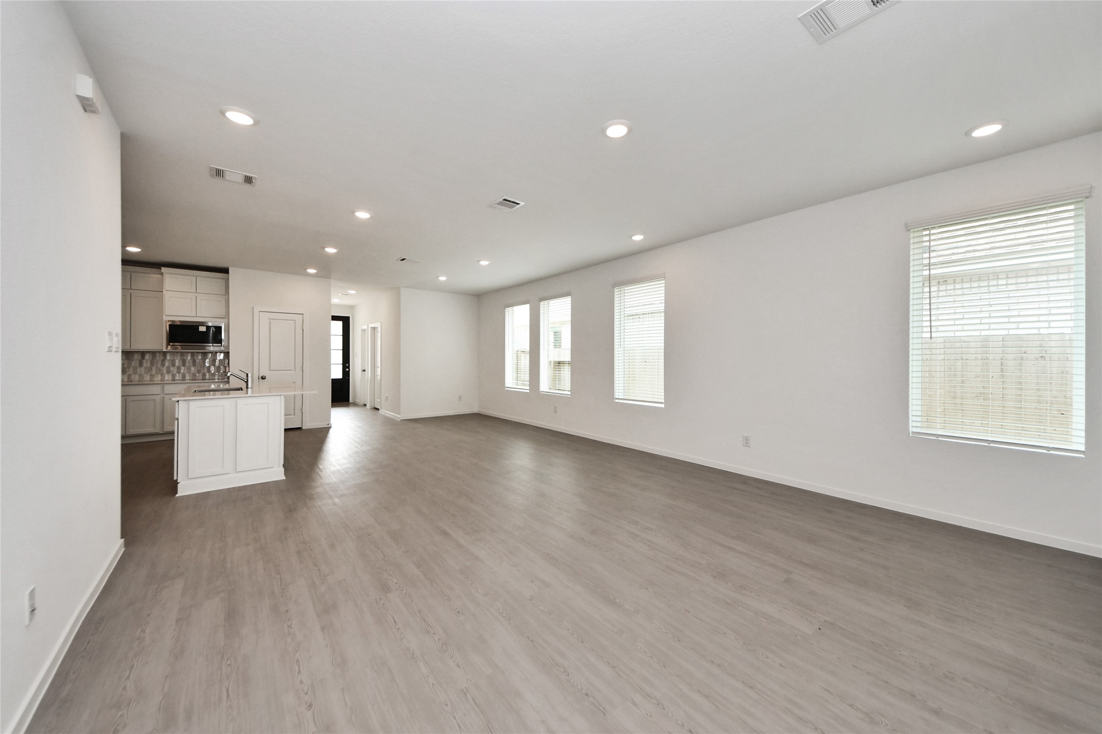 6314 Orchid Beach Drive Property Photo 10