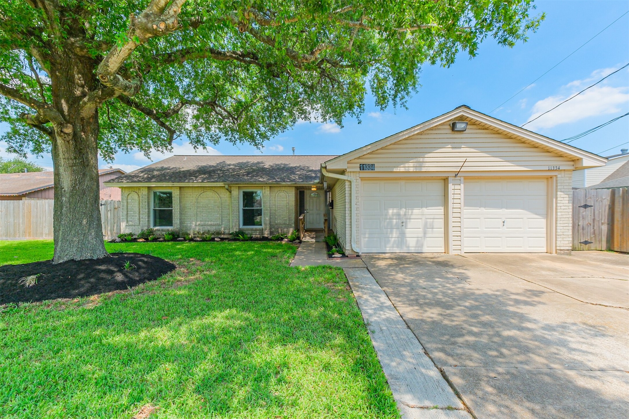 11334 Sagehill Drive Property Photo 2