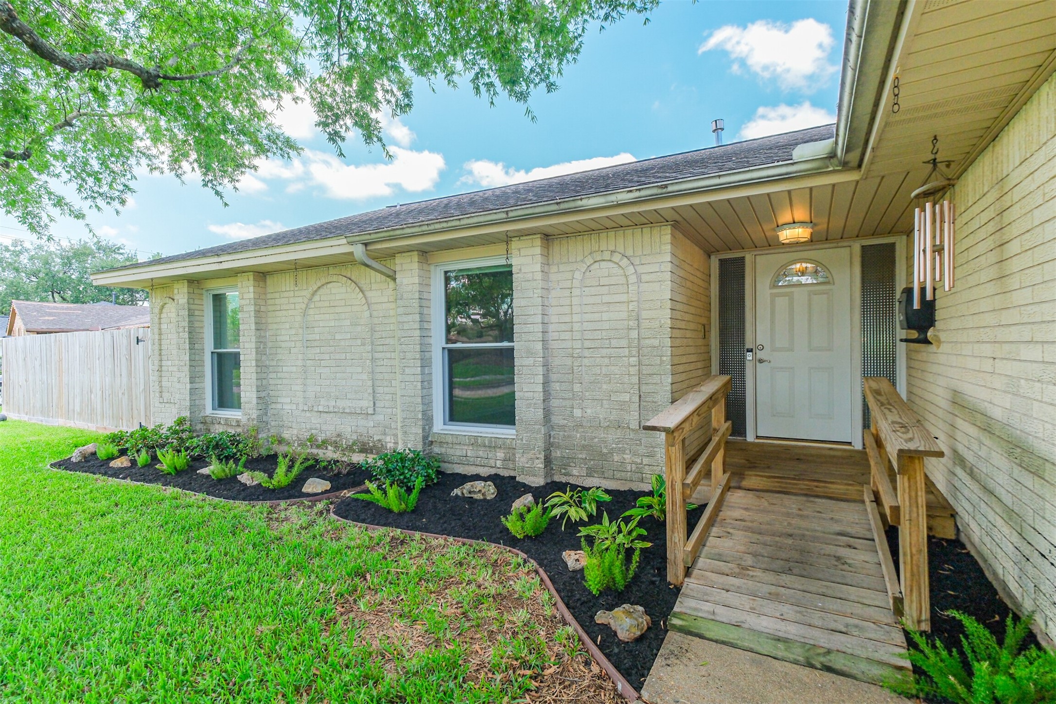 11334 Sagehill Drive Property Photo 4