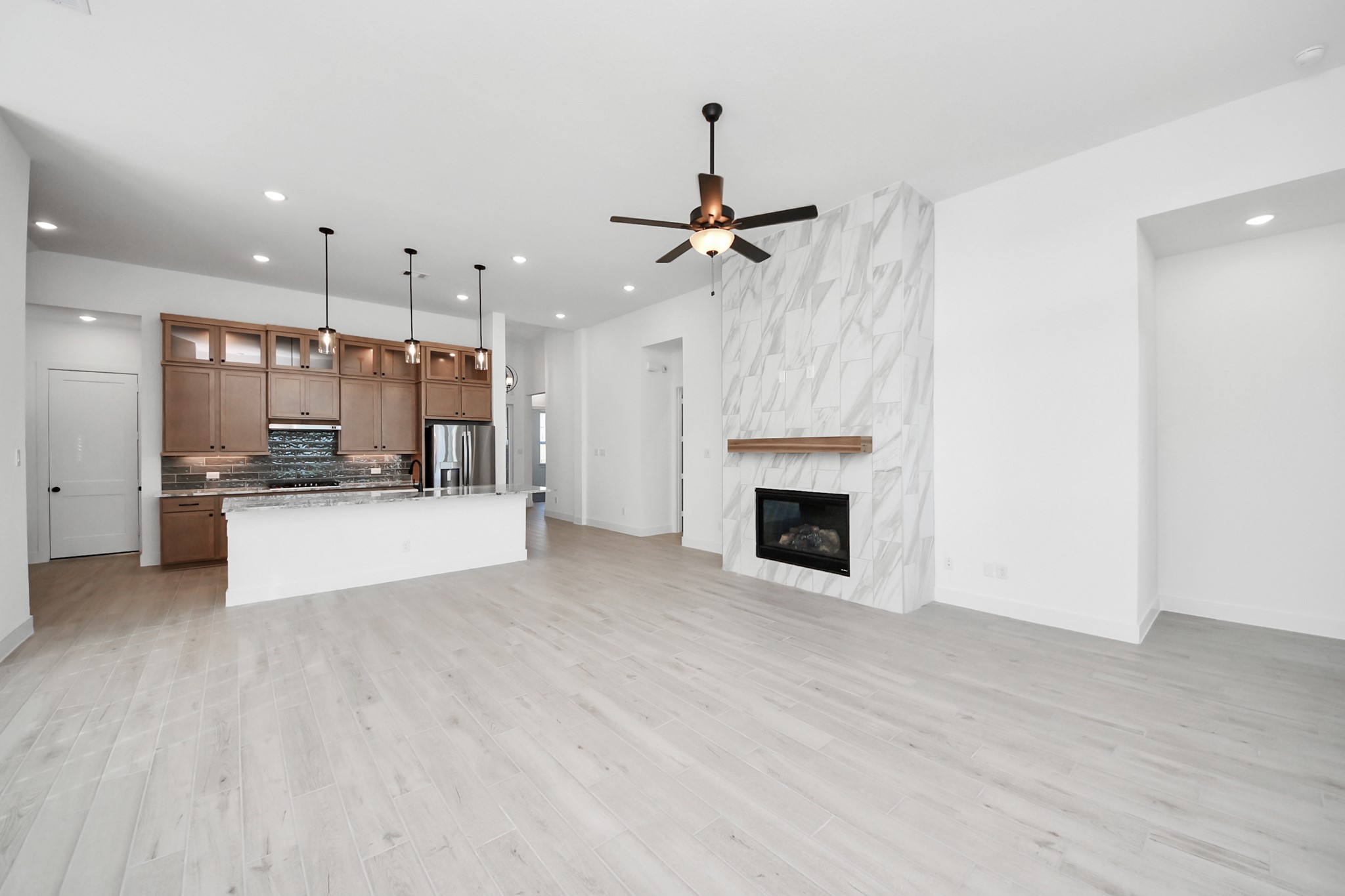 9514 Chateau Hill Property Photo 4
