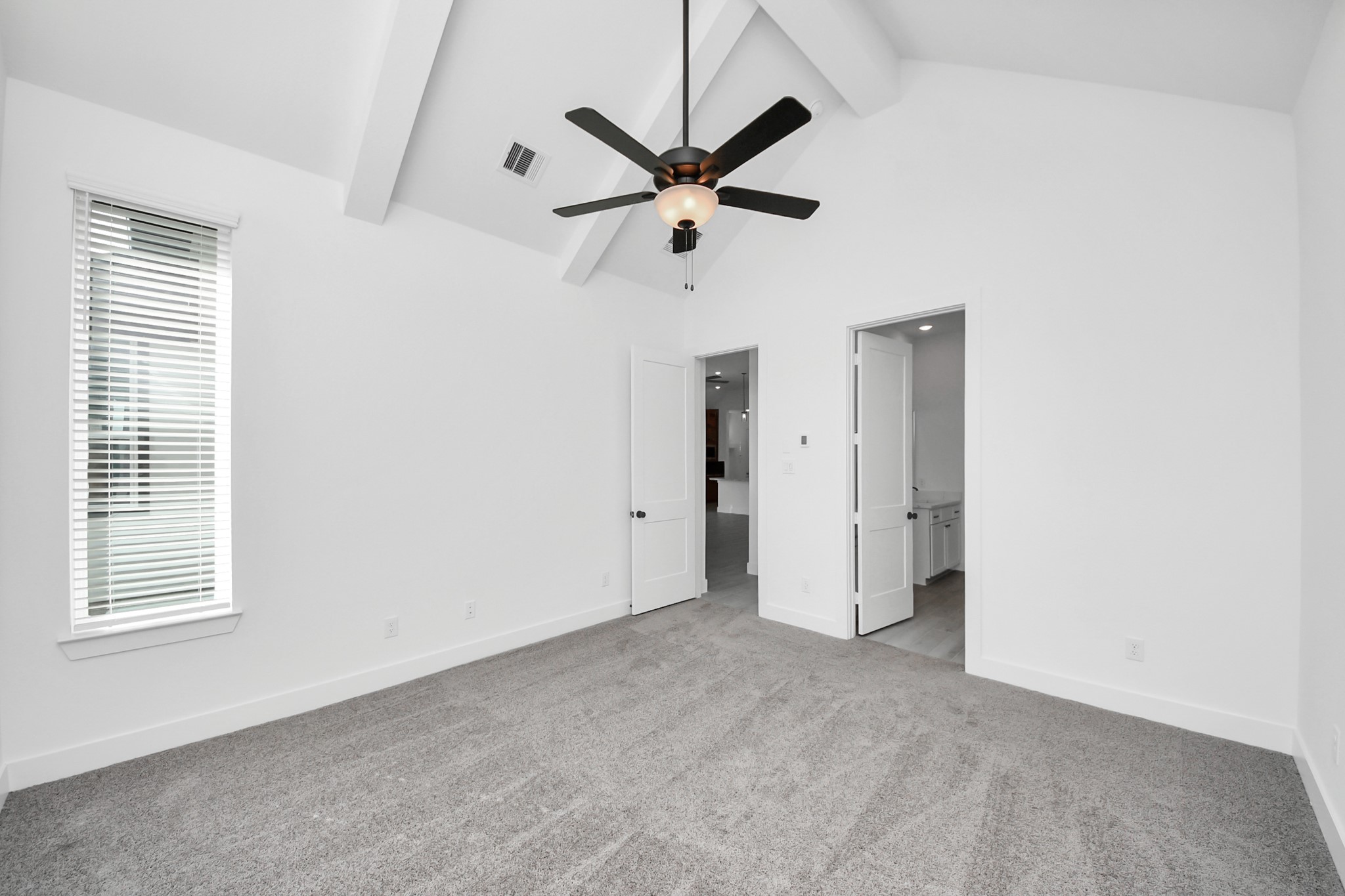 9514 Chateau Hill Property Photo 11