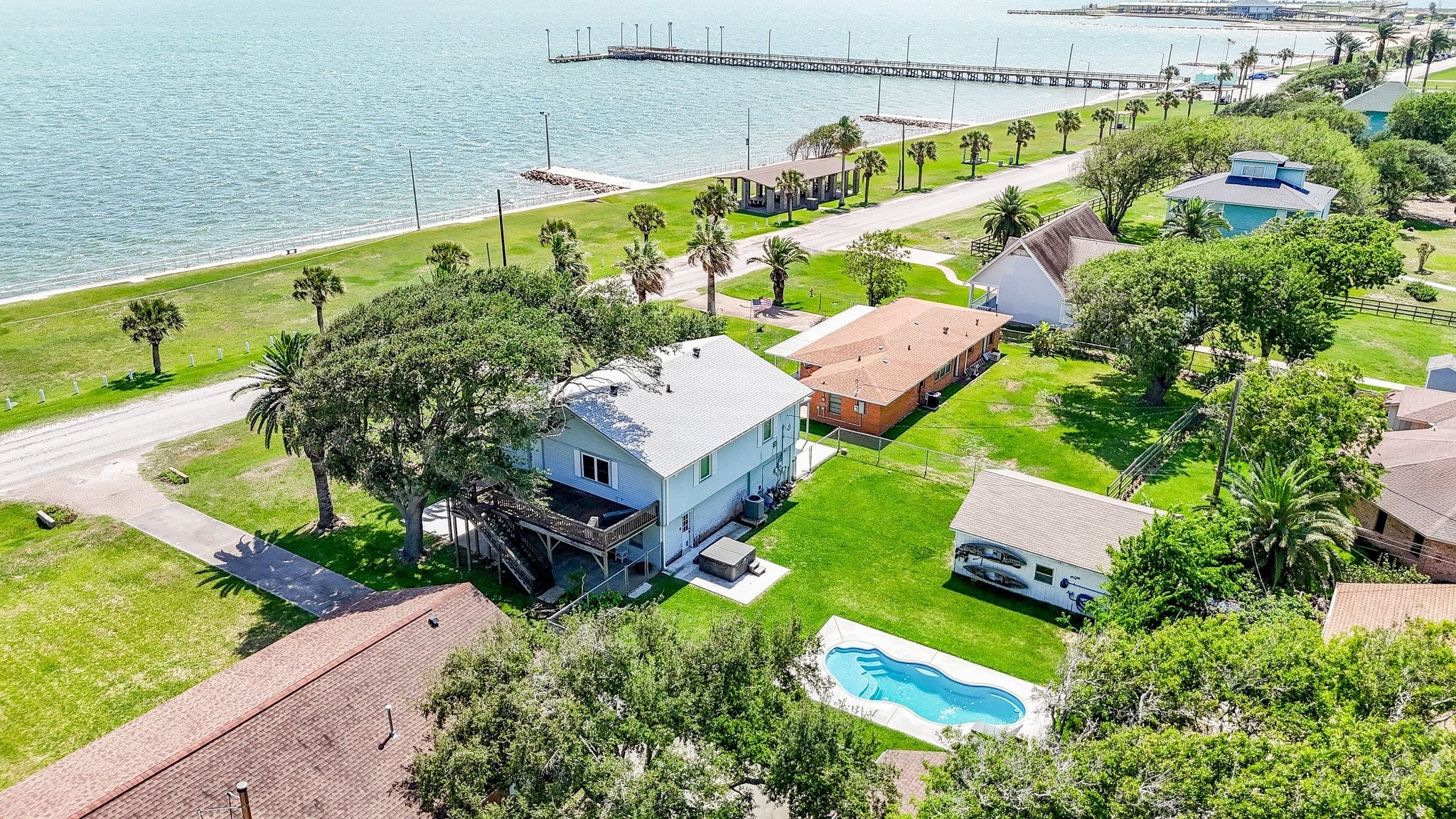 204 S Bay Boulevard Property Photo 12