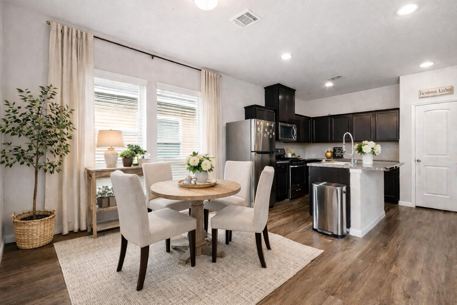3634 Bright Moon Court Property Photo 6