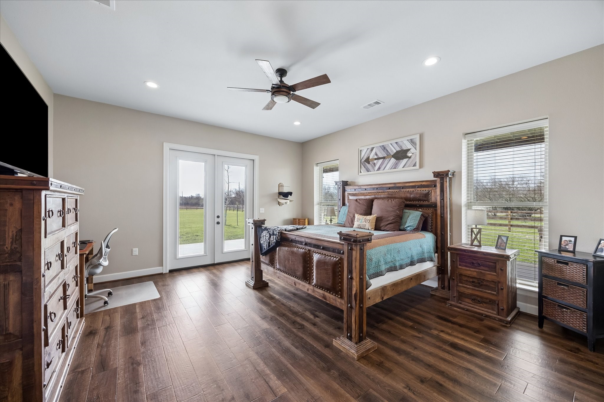 2224 Maler Road Property Photo 7