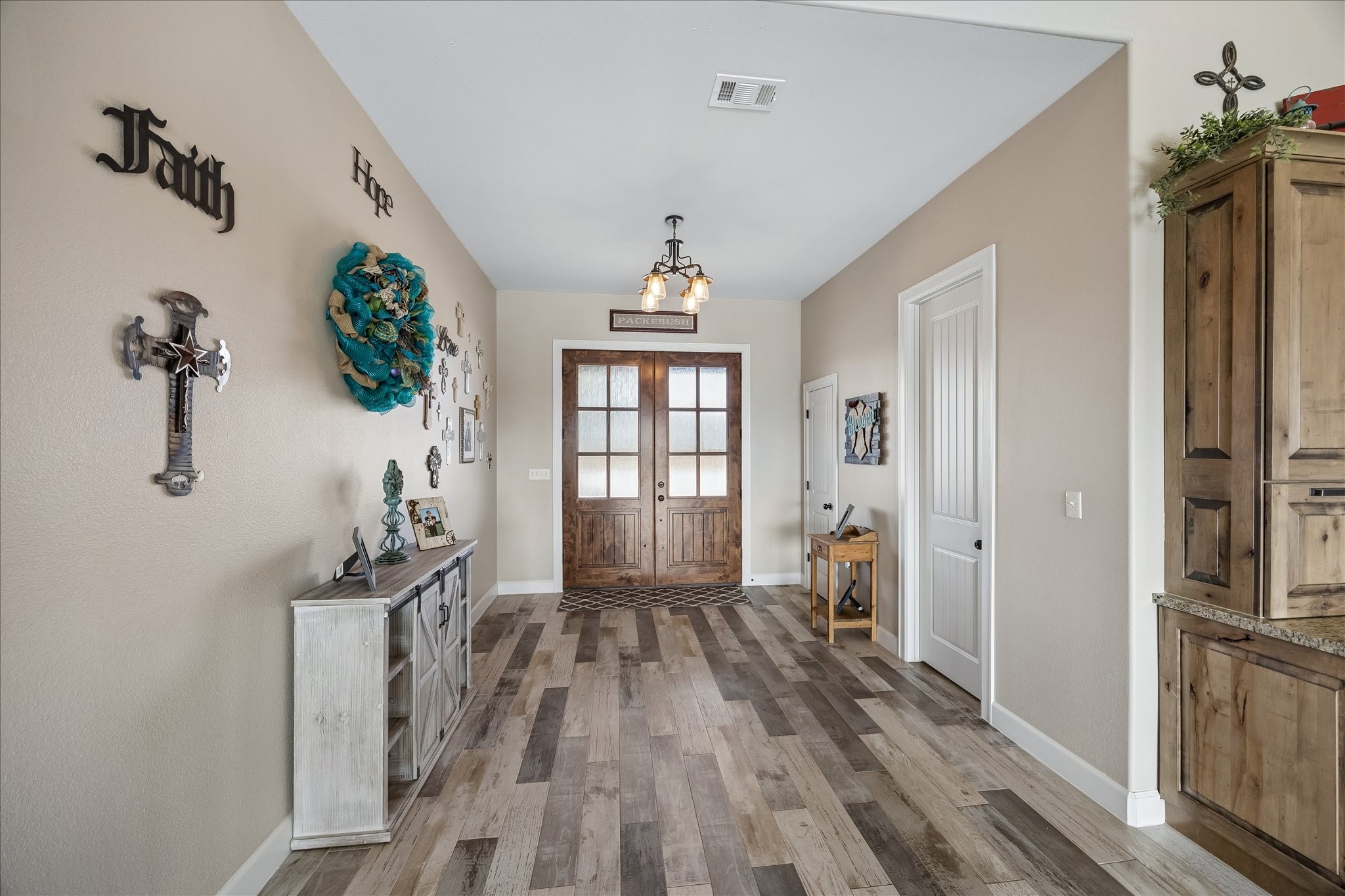 2224 Maler Road Property Photo 8