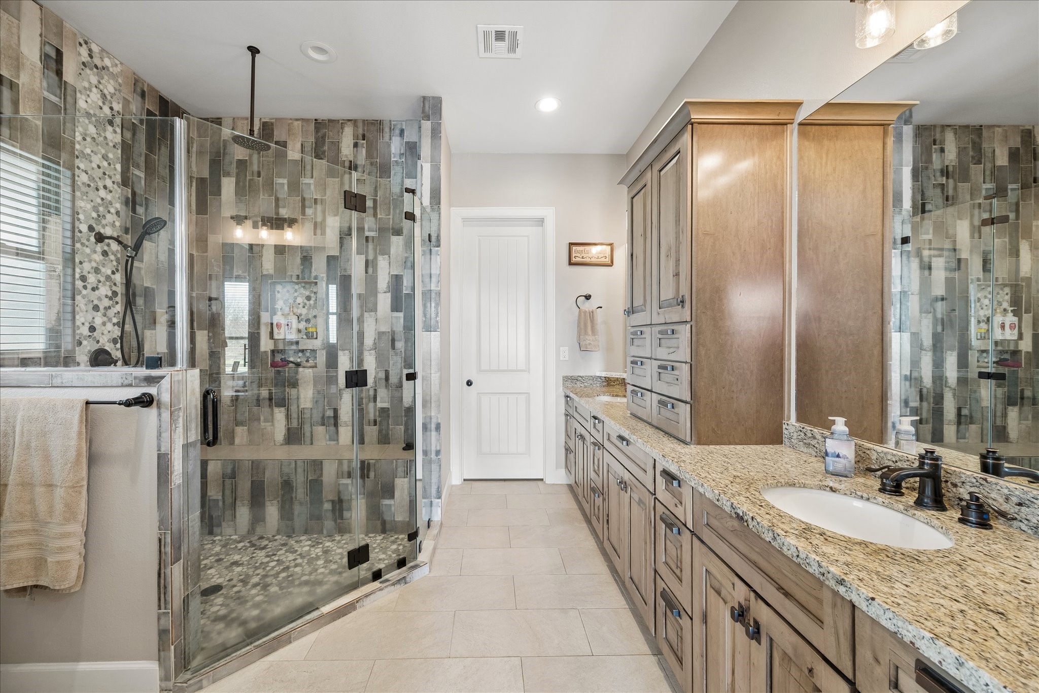 2224 Maler Road Property Photo 22