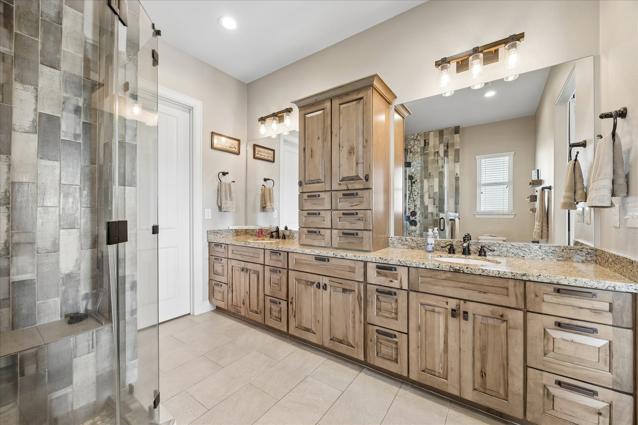 2224 Maler Road Property Photo 23