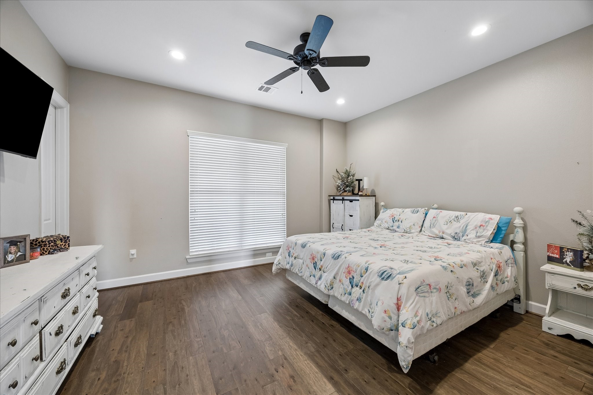 2224 Maler Road Property Photo 24