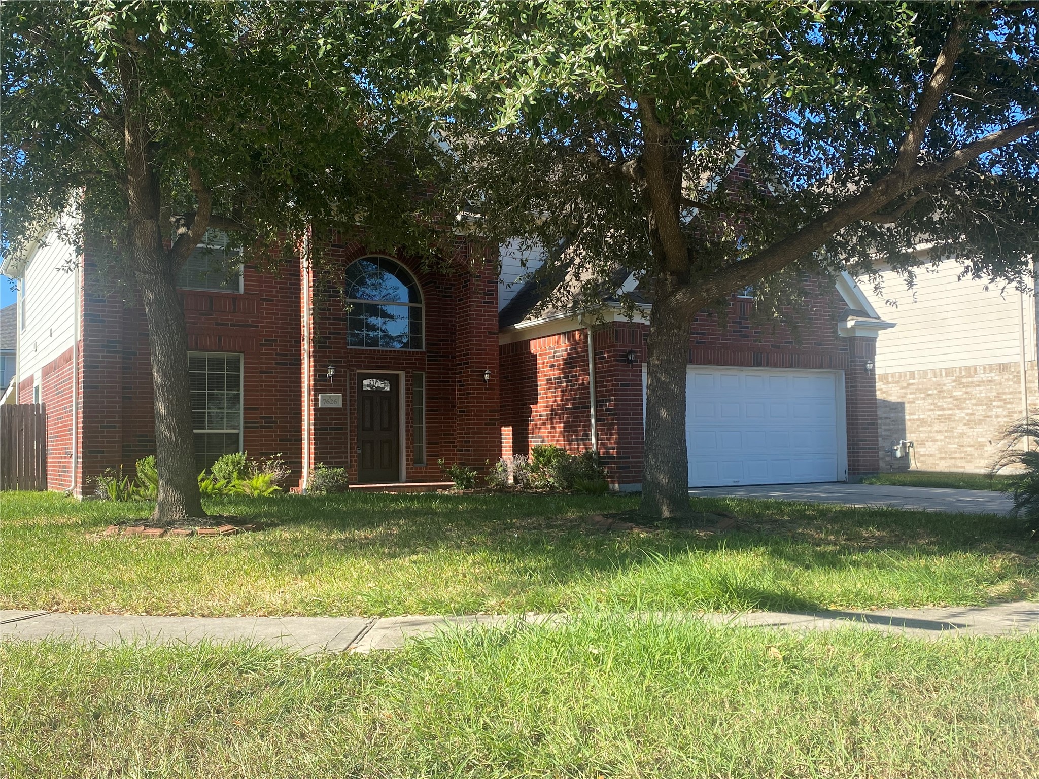 7626 Brighton Knolls Lane Property Photo 3