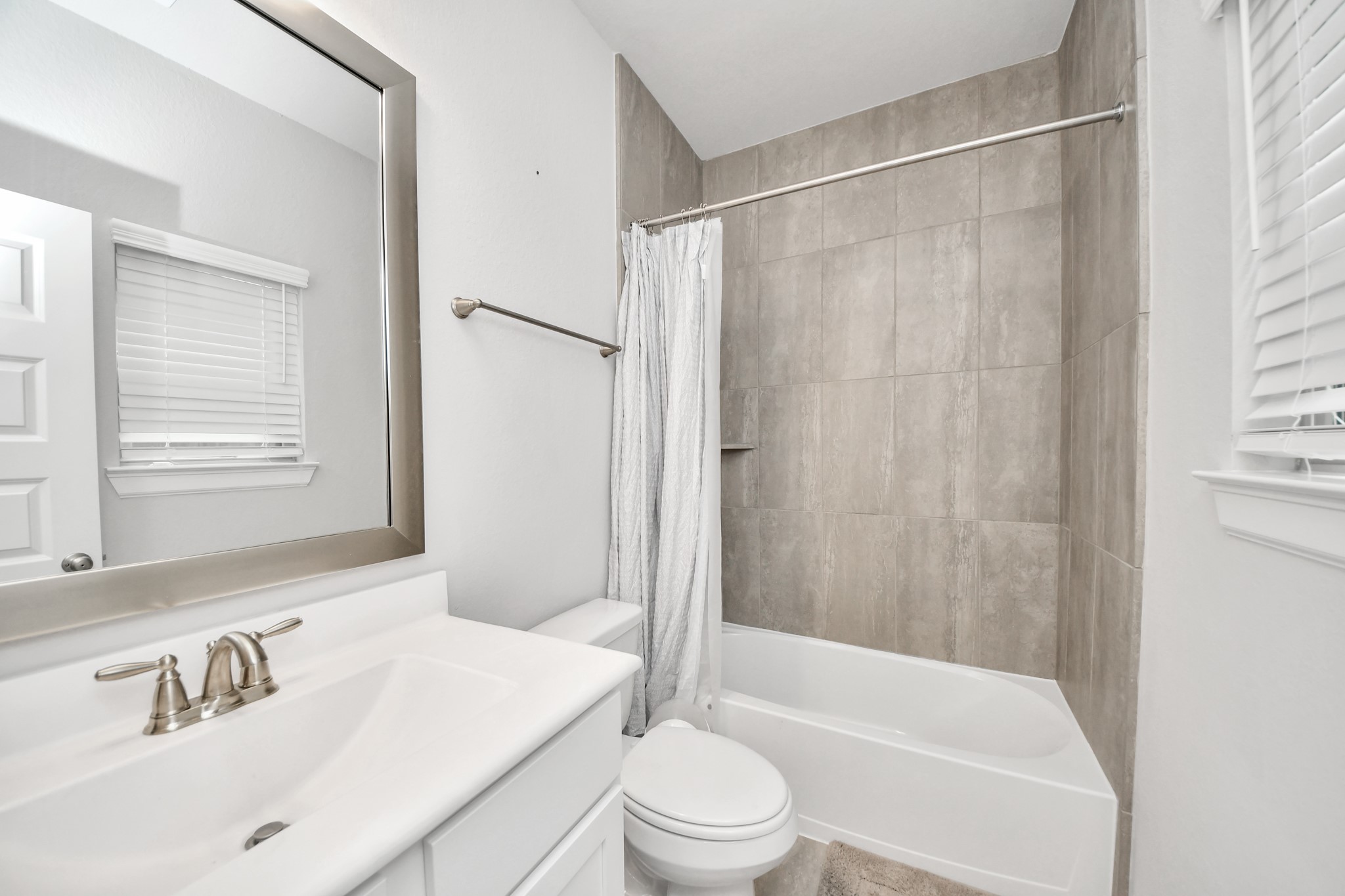 4007 Centre Meadow Way Property Photo 29