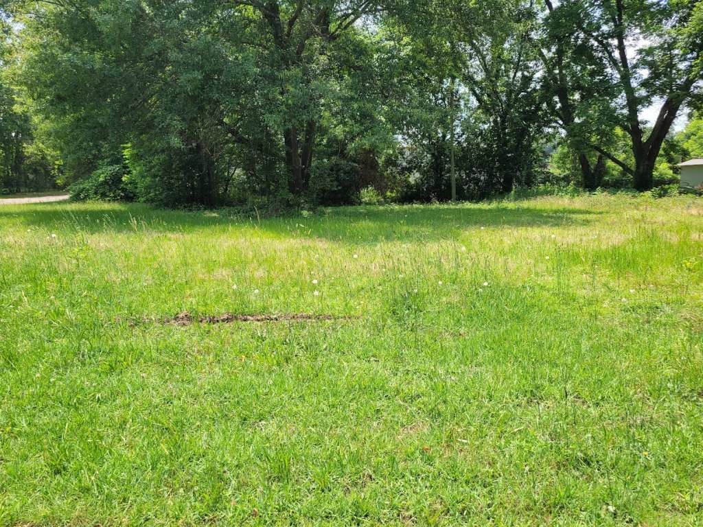 1112 W 15th Street Property Photo 4