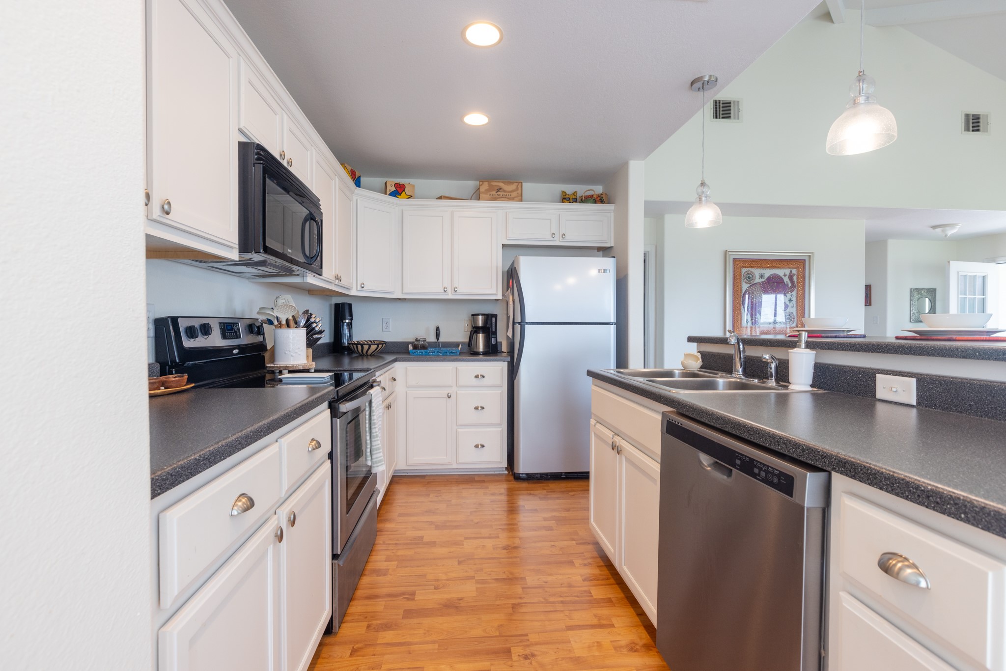 4106 Temprano Property Photo 14