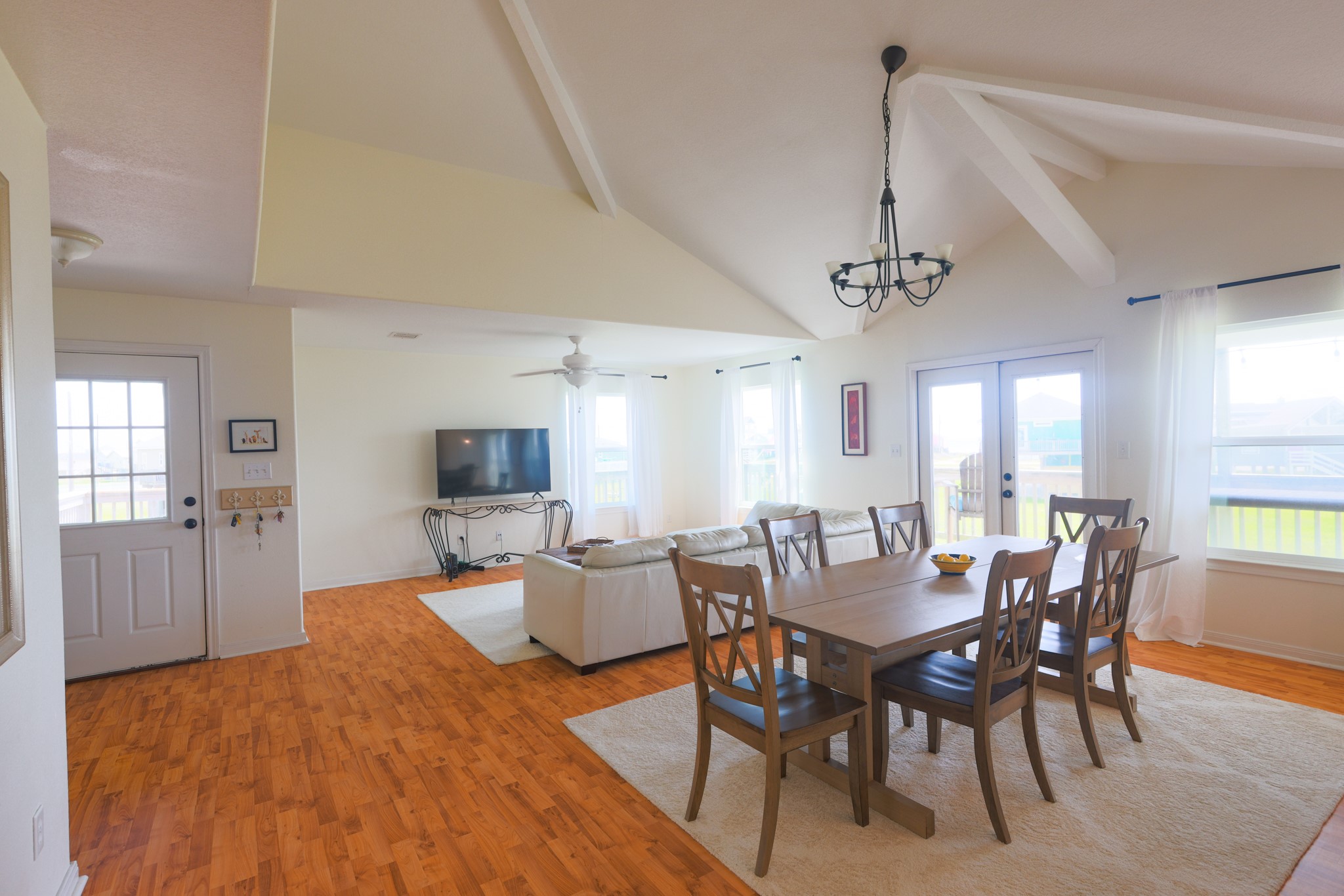 4106 Temprano Property Photo 21