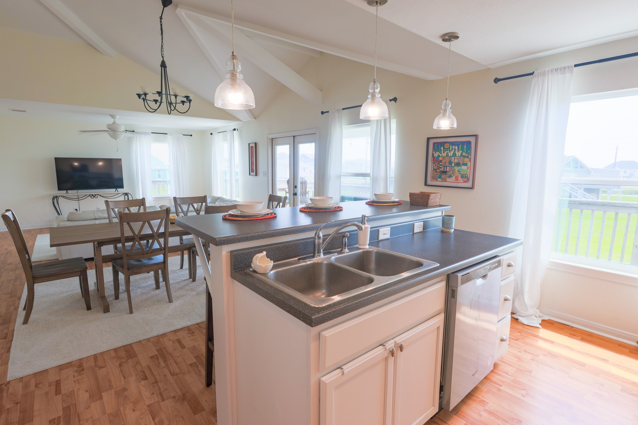 4106 Temprano Property Photo 28