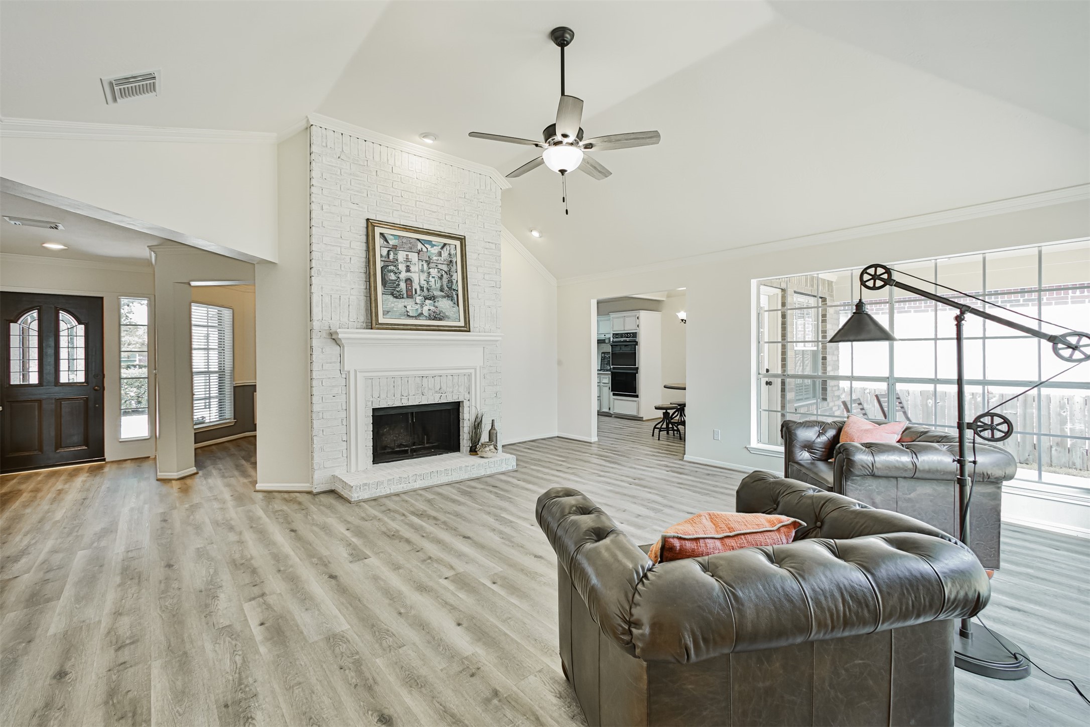 510 Fernglade Drive Property Photo 13