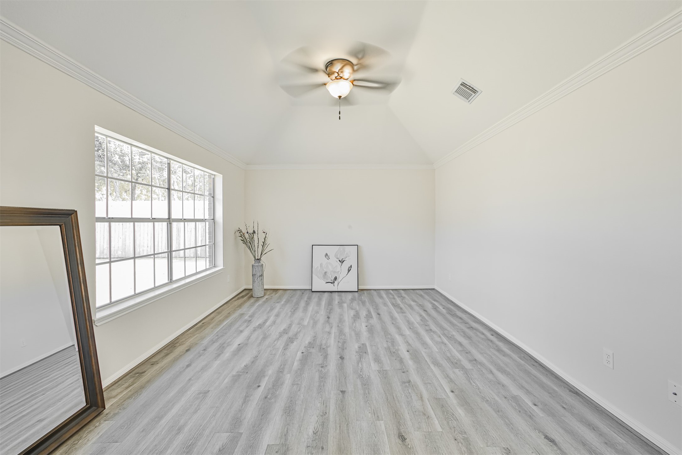 510 Fernglade Drive Property Photo 15
