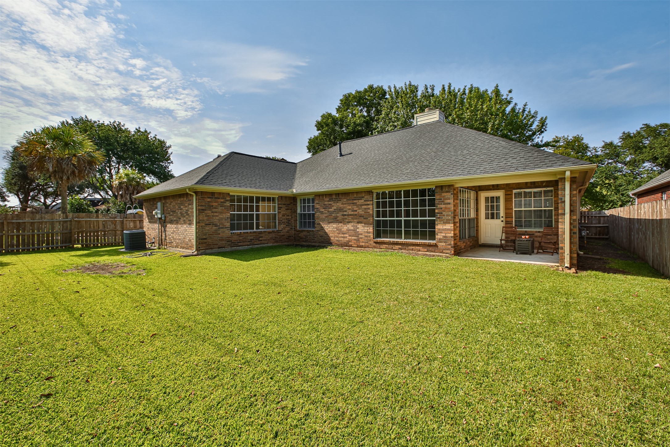 510 Fernglade Drive Property Photo 26