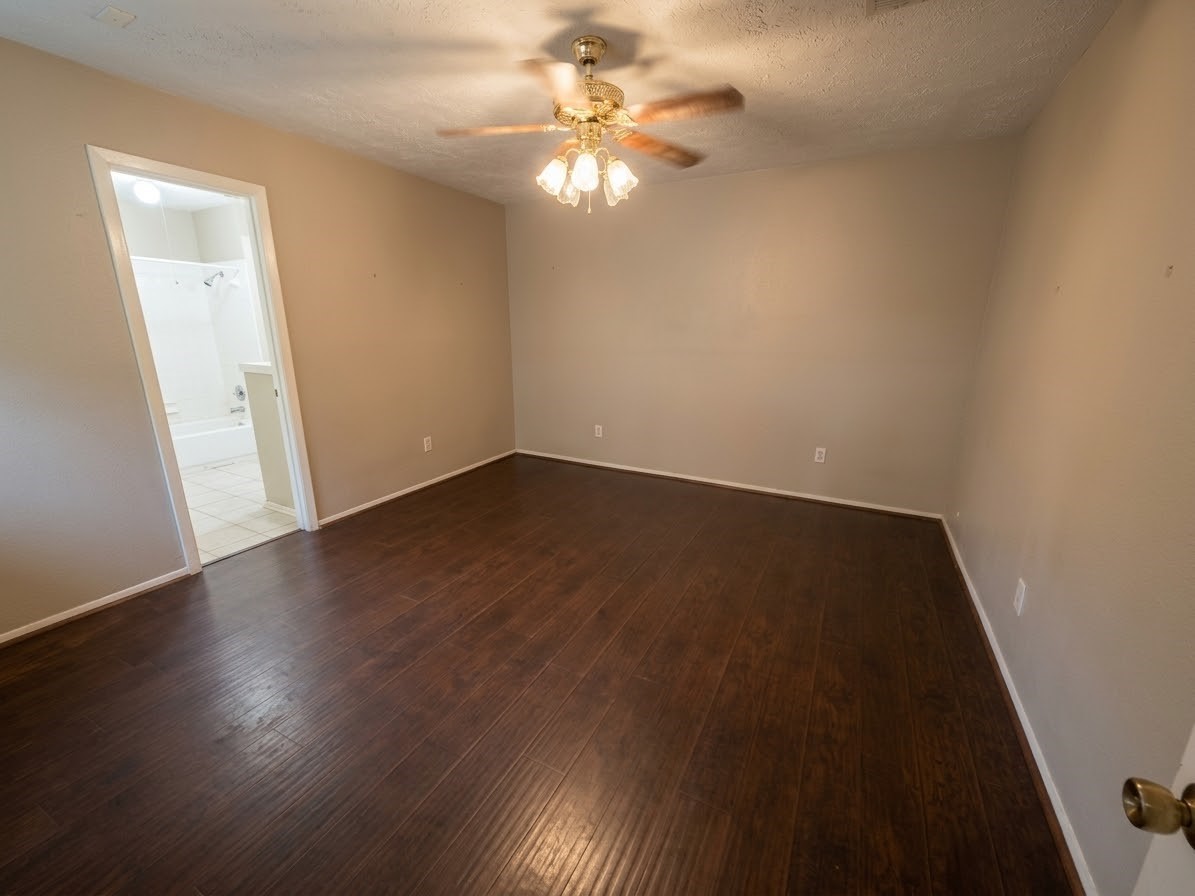 1118 W Belgravia Drive Property Photo 5