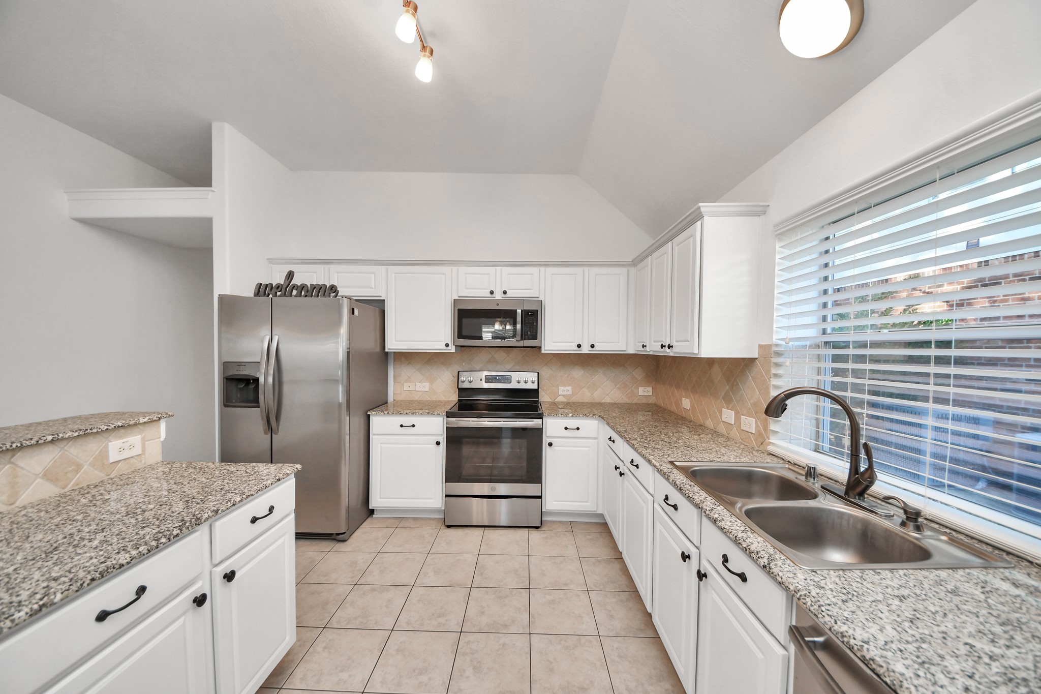 20510 Glademill Court Property Photo 14