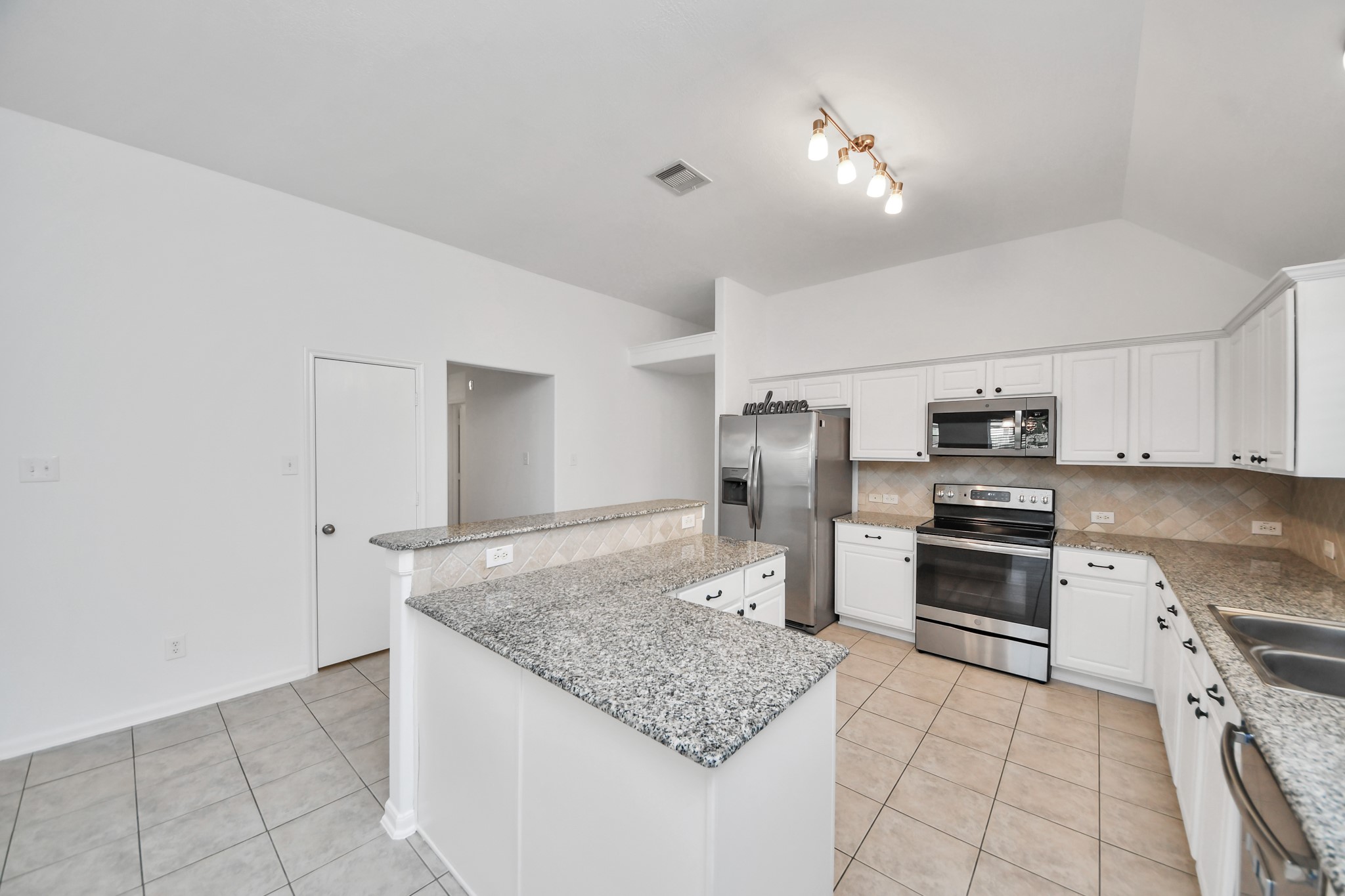 20510 Glademill Court Property Photo 15