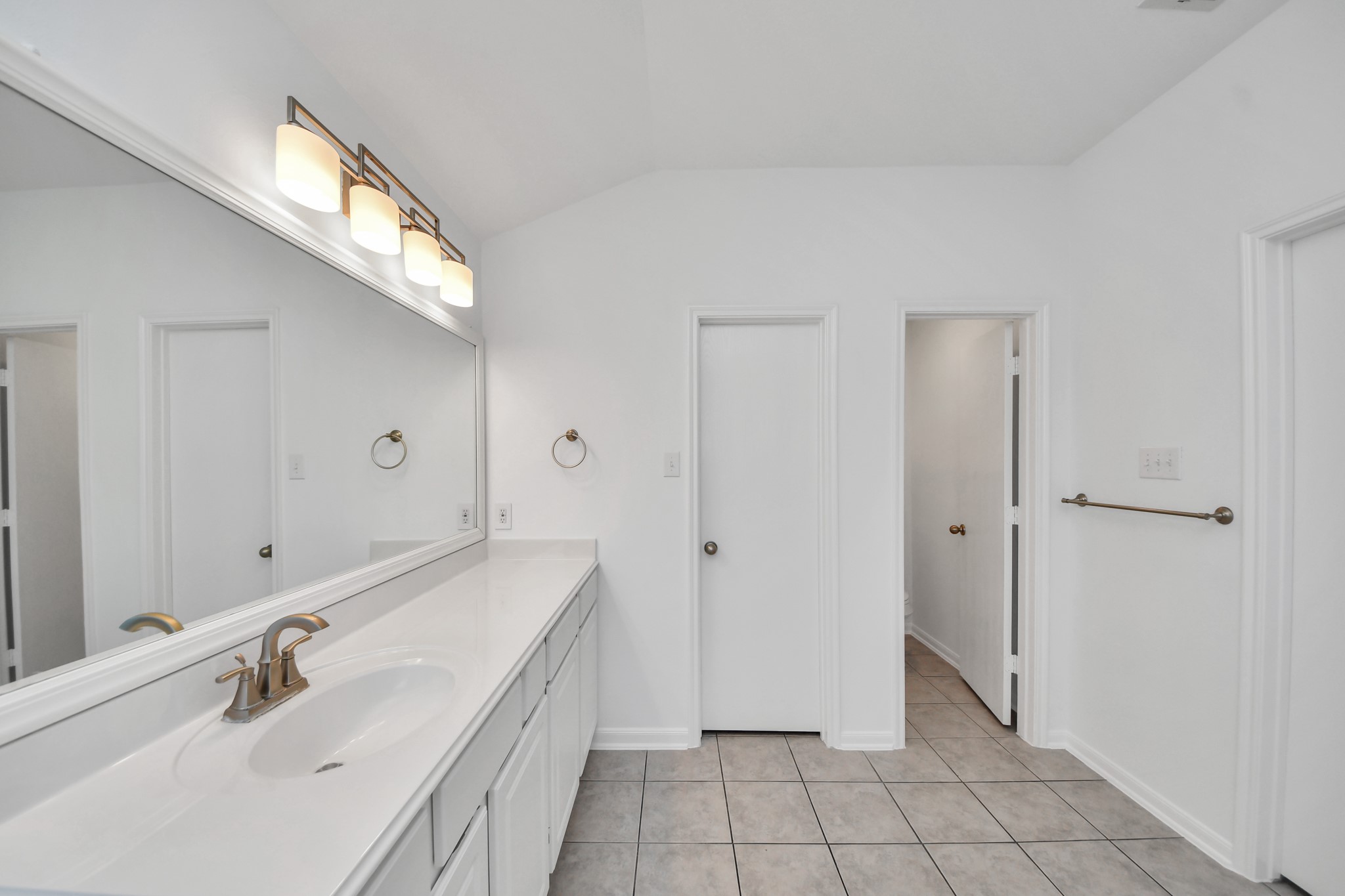 20510 Glademill Court Property Photo 32