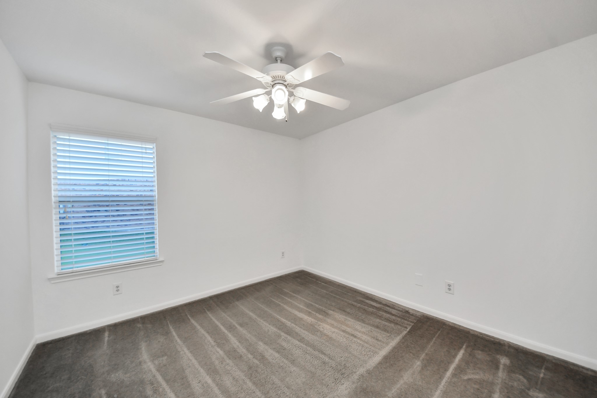 20510 Glademill Court Property Photo 35