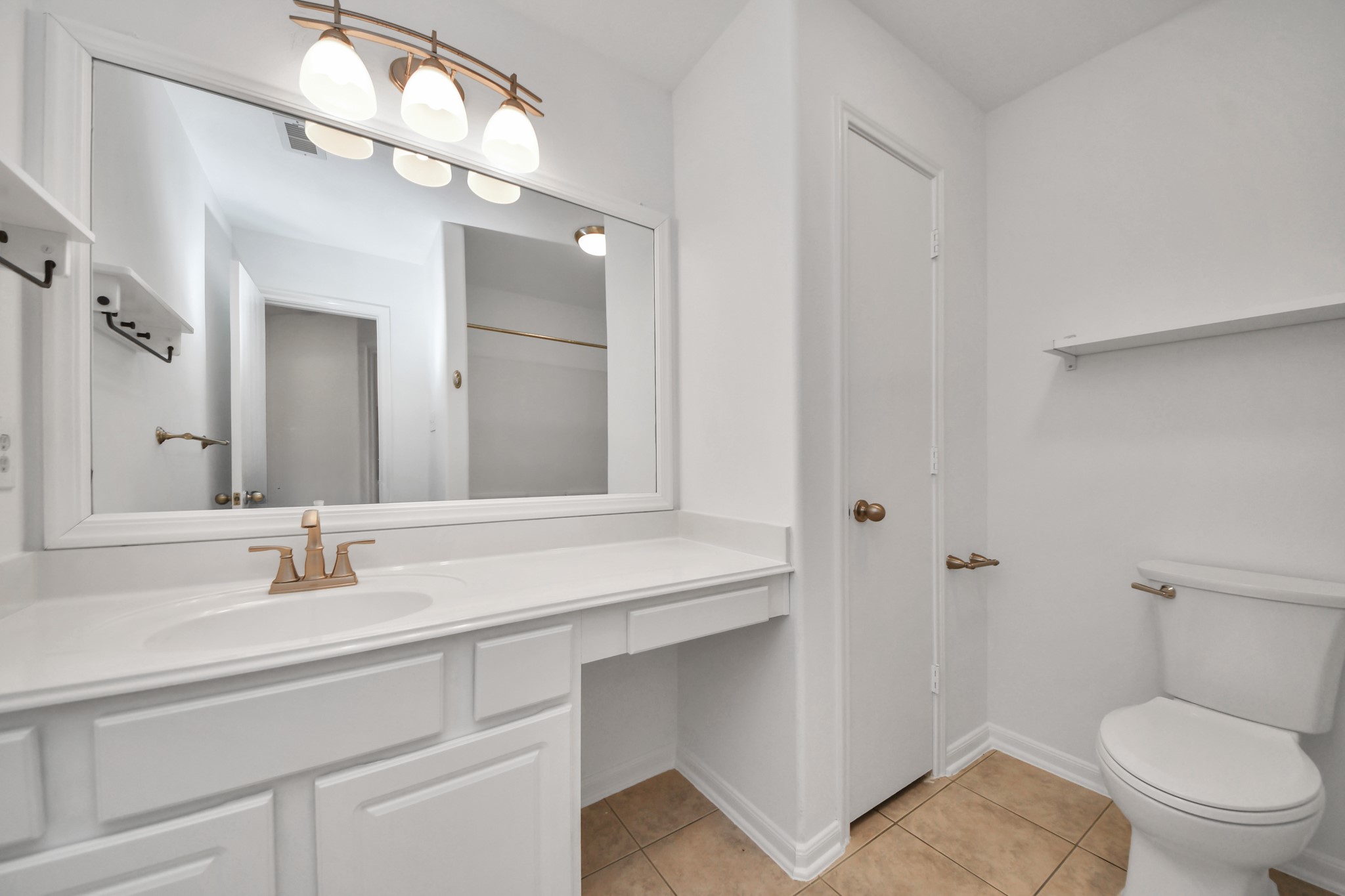 20510 Glademill Court Property Photo 37