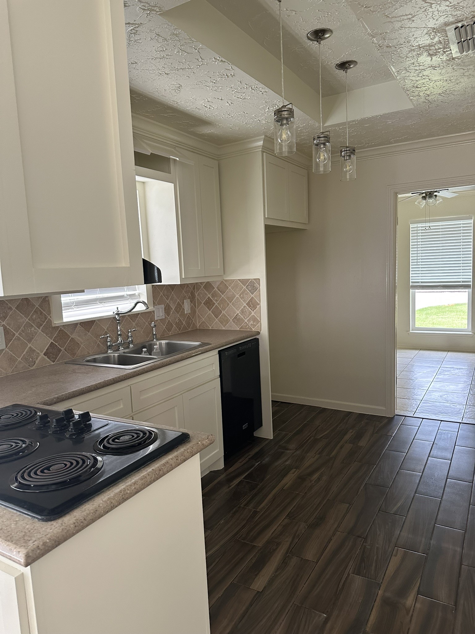 11719 Scottsdale Drive Property Photo 7