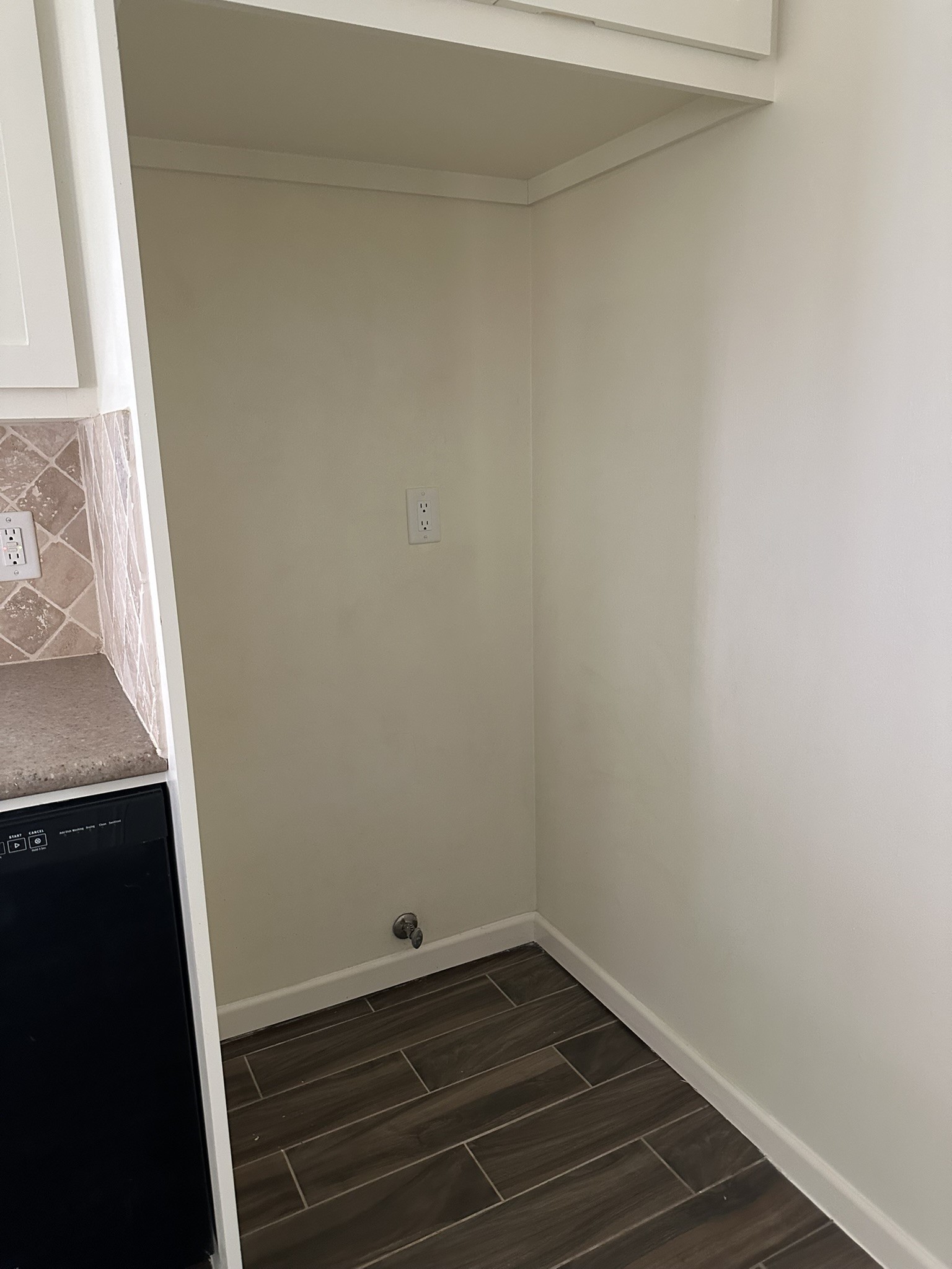 11719 Scottsdale Drive Property Photo 8